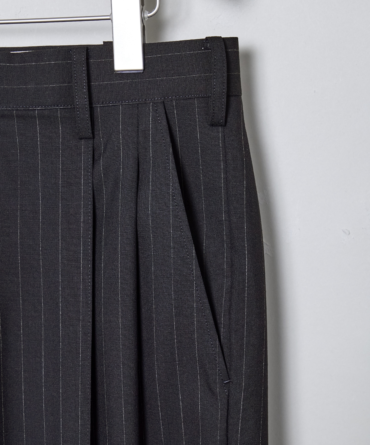 Pinstripe-pattern pants KHOKI