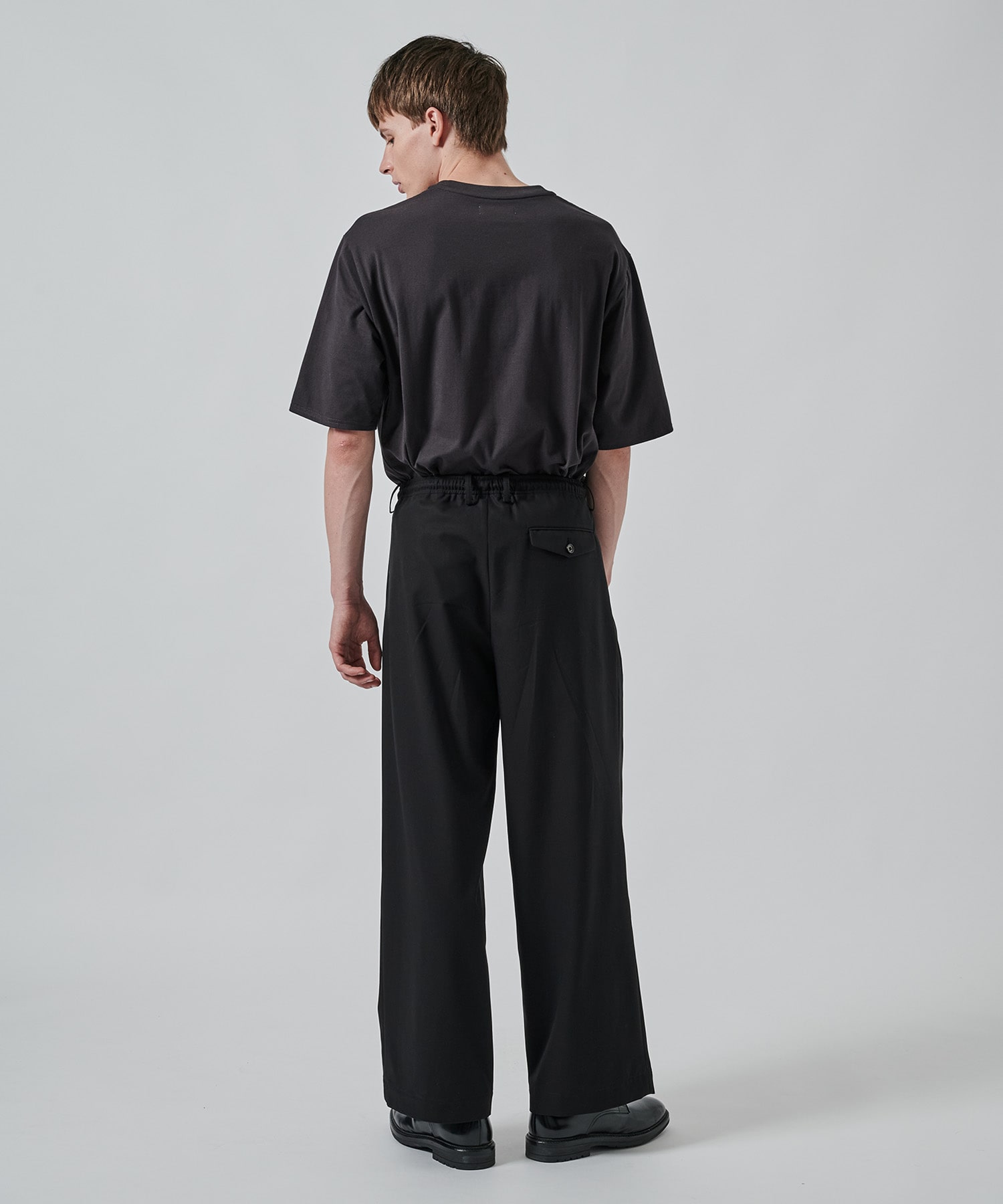 〈別注〉TRIPLE PLEATED WIDE TROUSERS MARKAWARE/marka