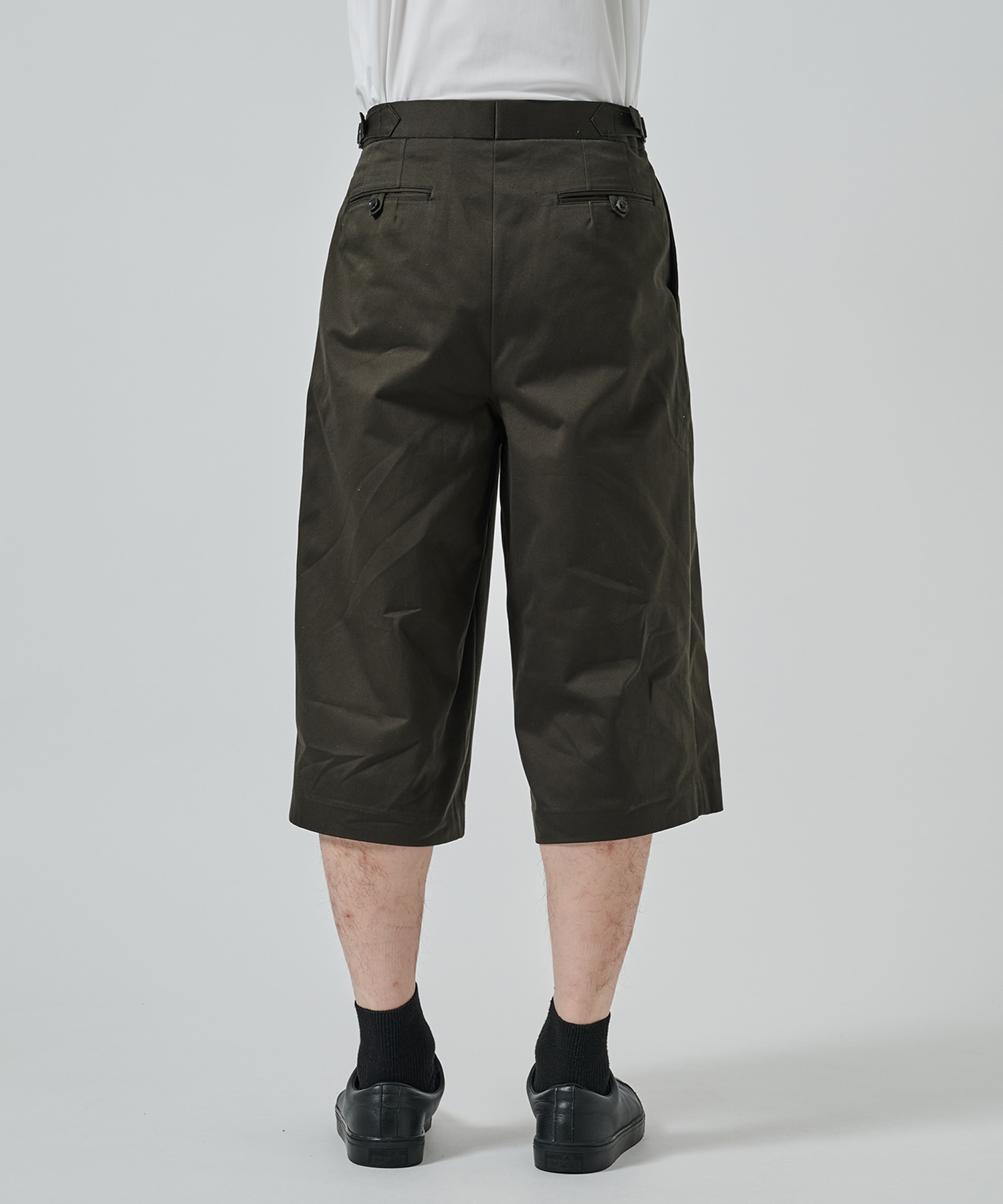 TWO TUCK CROPPED TROUSERS MARKAWARE/marka