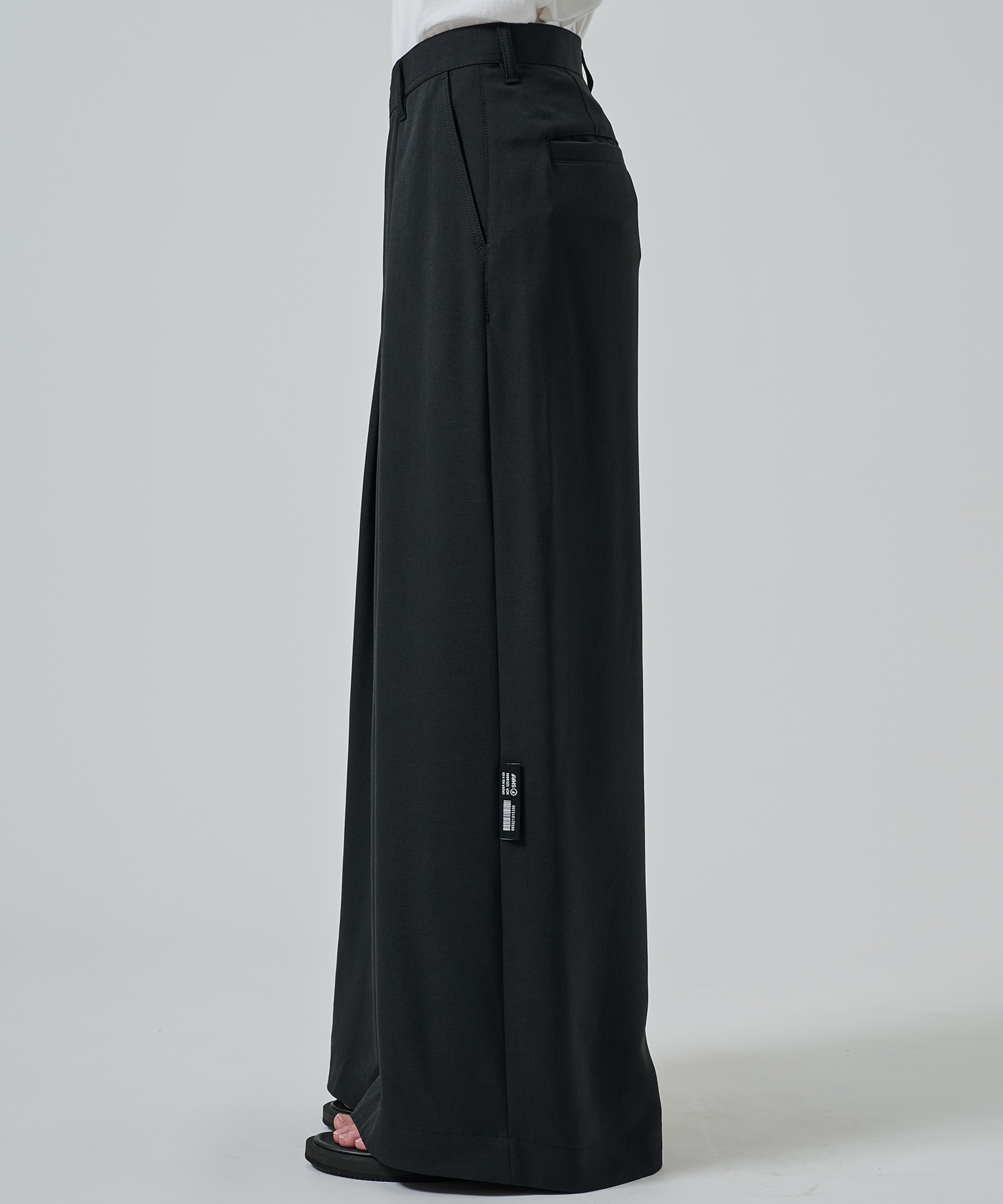 WIDE SLACKS SHAREEF