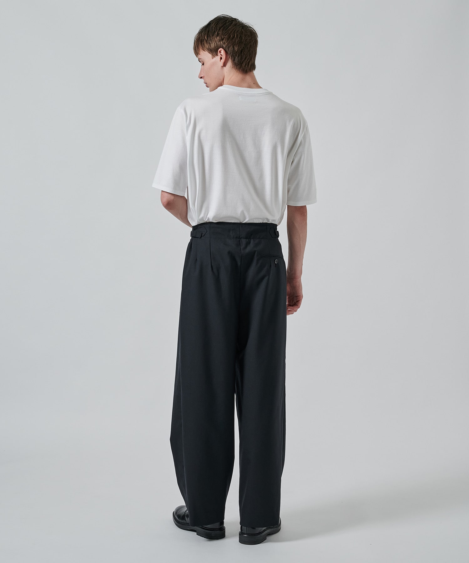 〈別注〉TWO TUCK MILITARY TROUSERS MARKAWARE/marka