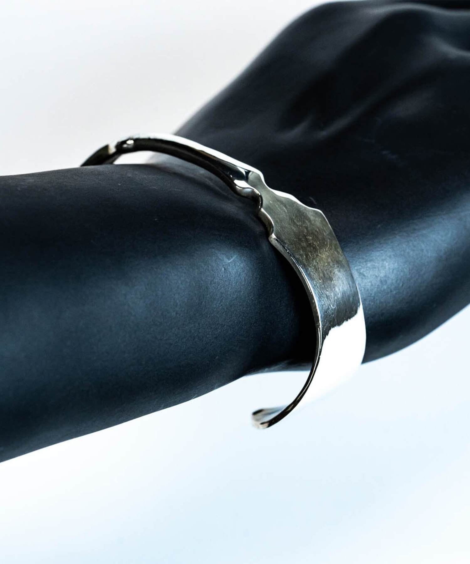 Cutlery Butter Knife　Bangle　(燻し仕上げ) WAKAN SILVER SMITH