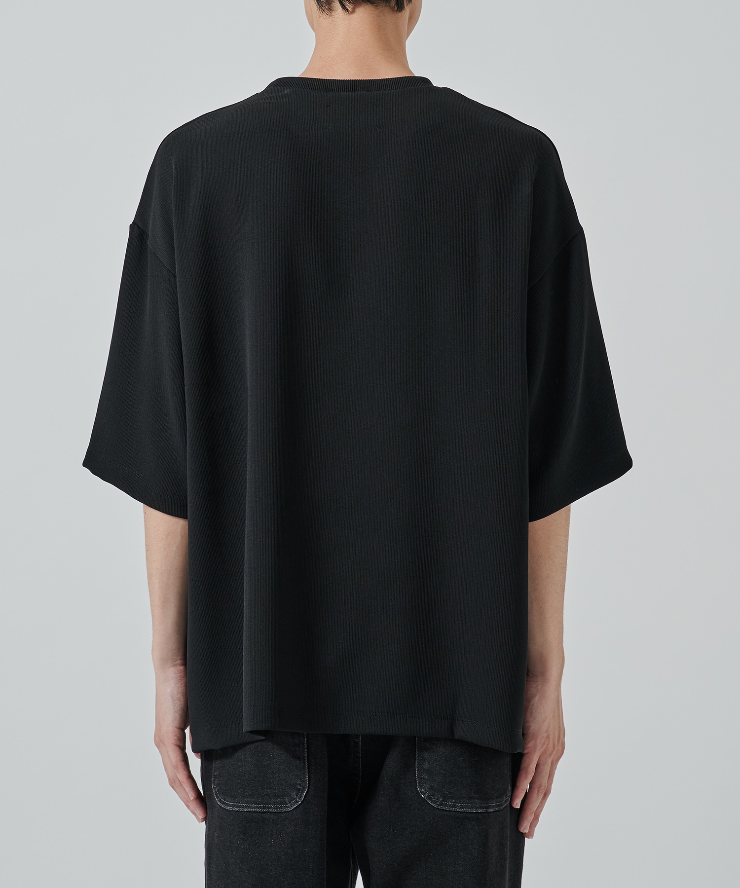 DRY DOBBY LEATHER POCKET TEE STUDIOUS
