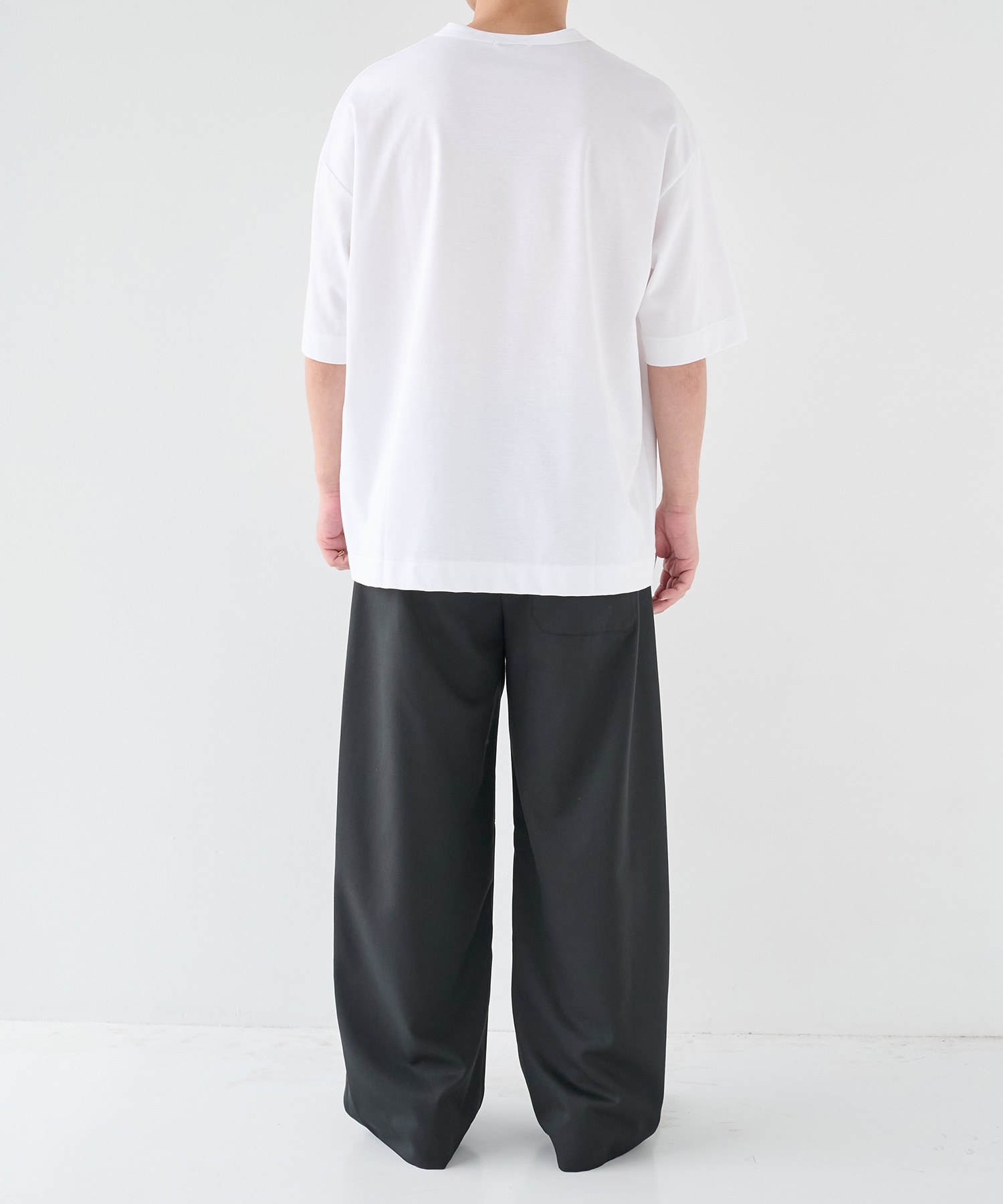 32G ロイヤルクール リラックスTシャツ STUDIOUS