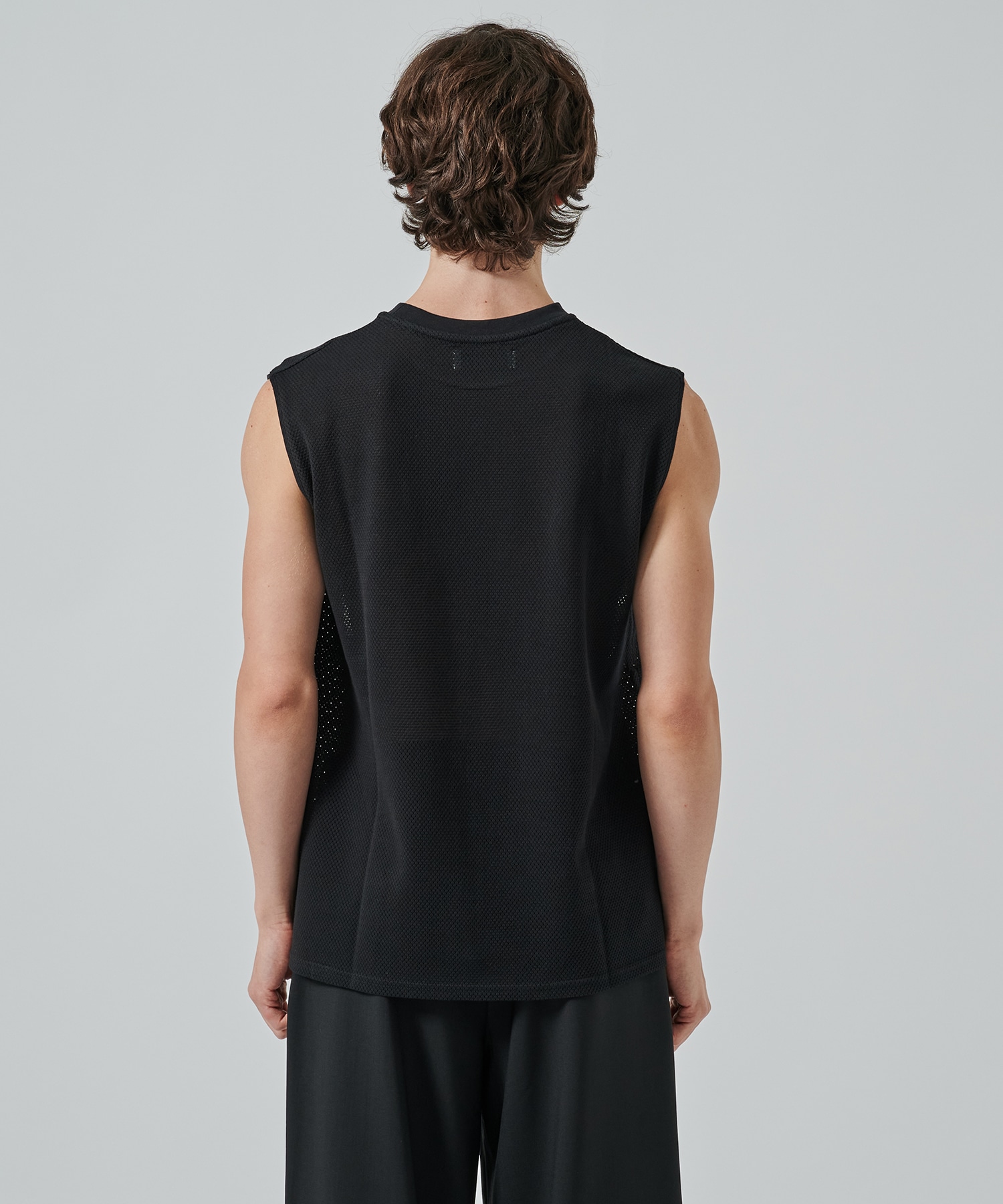 MESH SLEEVELESS TEE MARKAWARE/marka