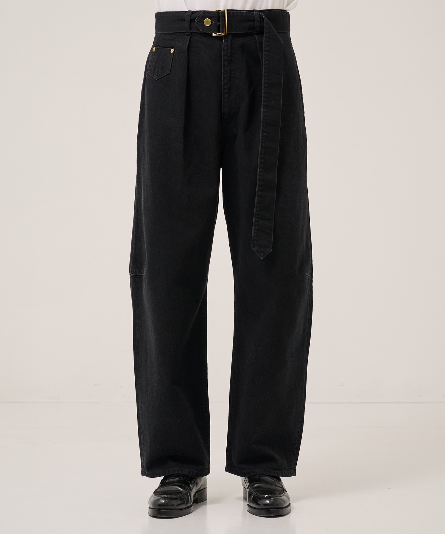 Barrel 1Tuck Wide Denim Pants with Long Belt CULLNI