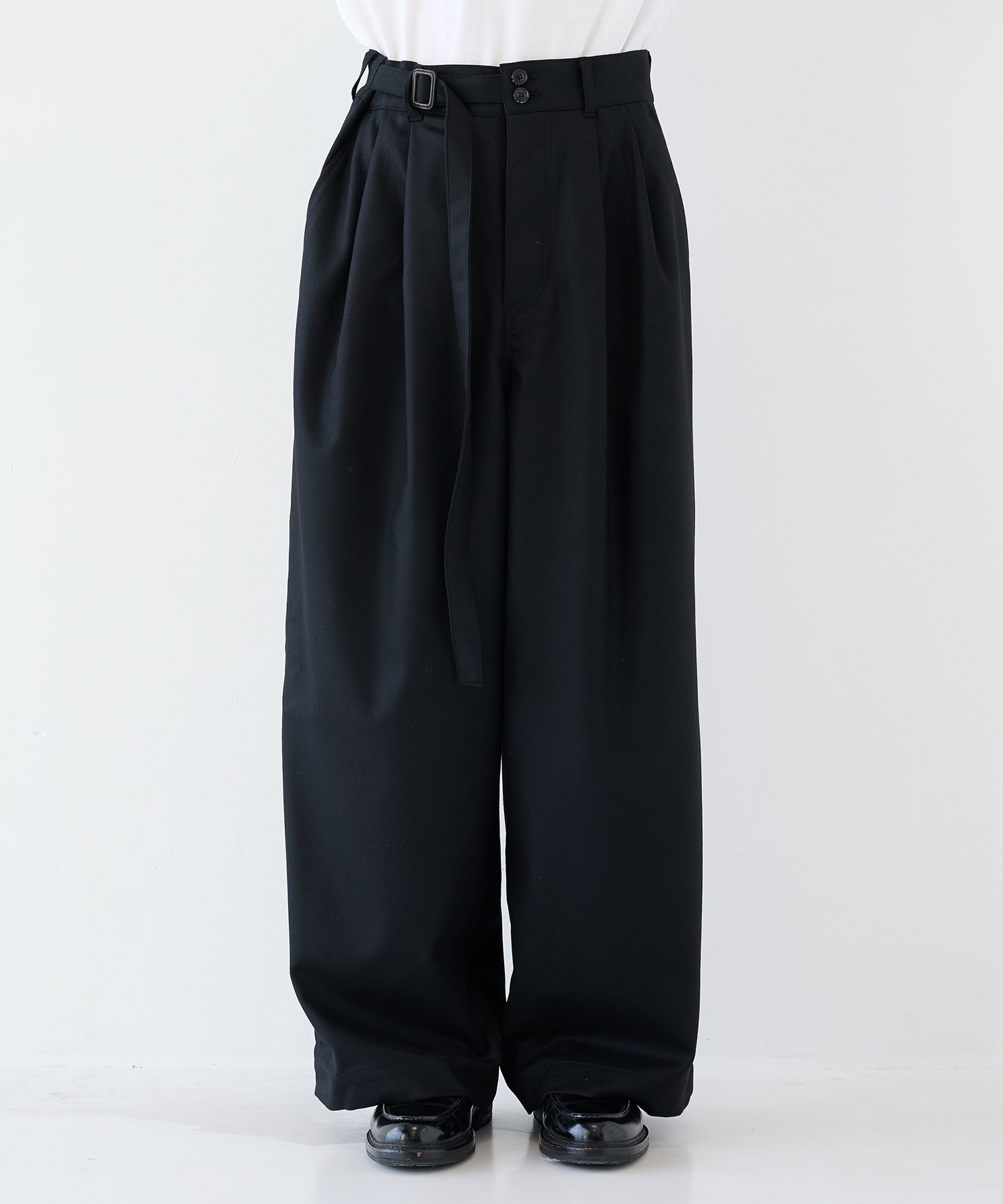 2/72強圧縮フラノ　ワイドパンツ SHAREEF
