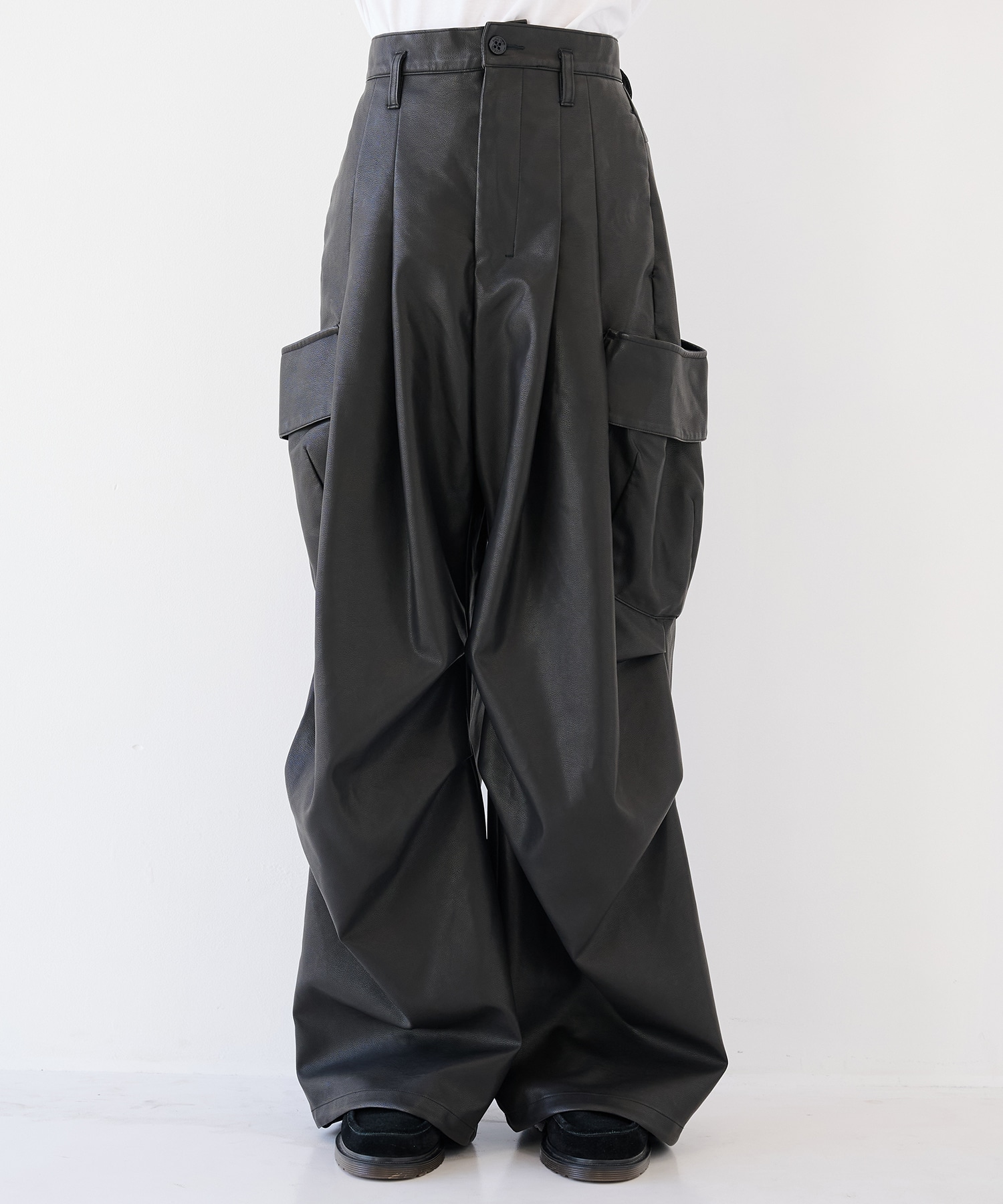 別注 MOONED DELIVERY MAN｜SHINYAKOZUKA