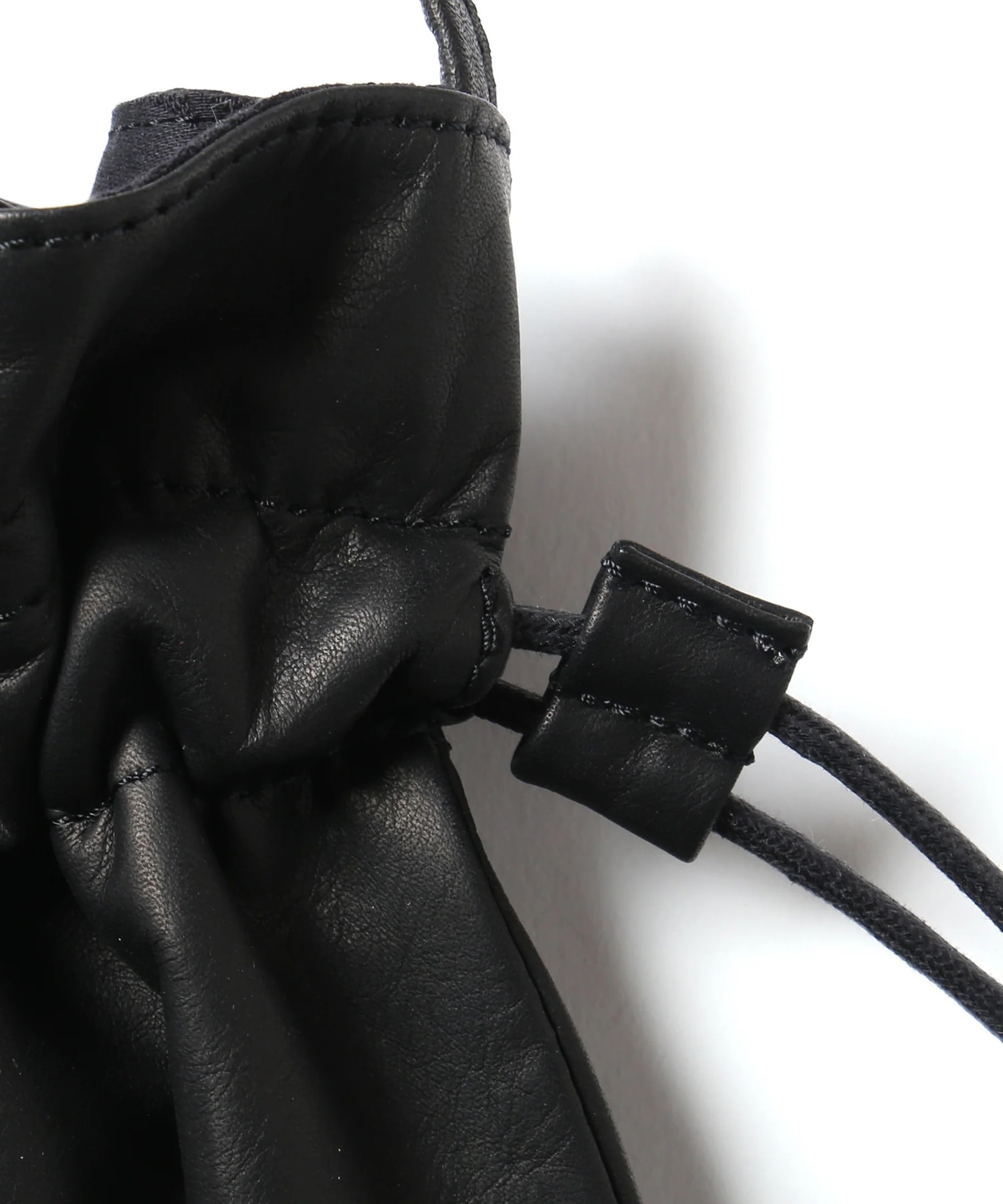 IMPERMA-LEATHER /DRAWSTRING BAG MR.OLIVE