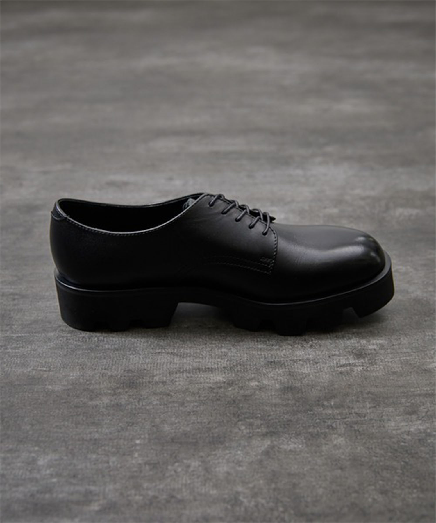 PLAIN TOE with Chunky Sole PADRONE