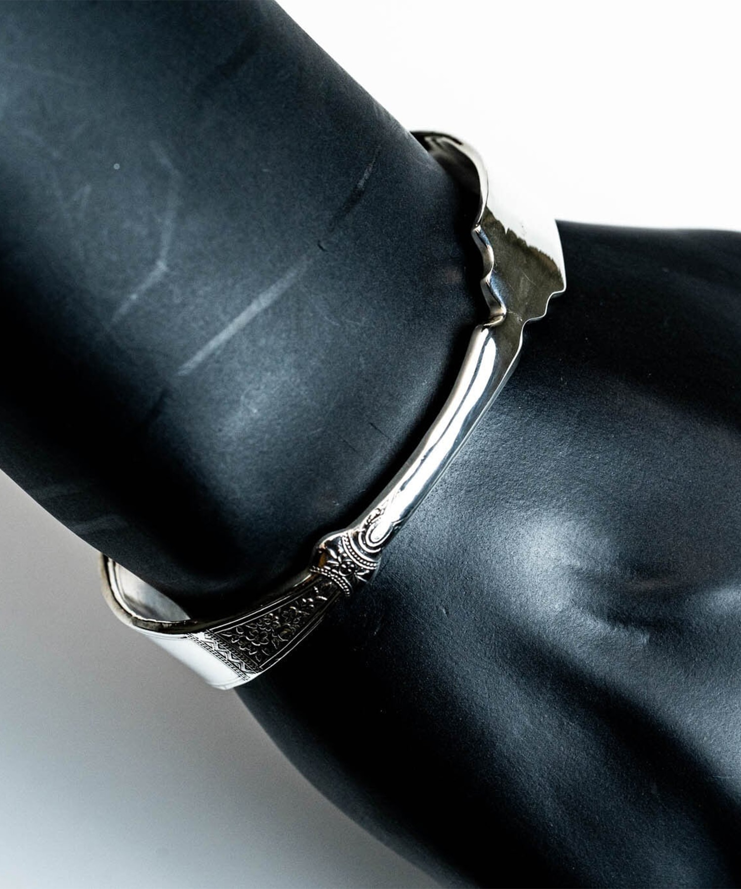 BN-045 Cutlery Butter Knife　Bangle　(燻し仕上げ) WAKAN SILVER SMITH