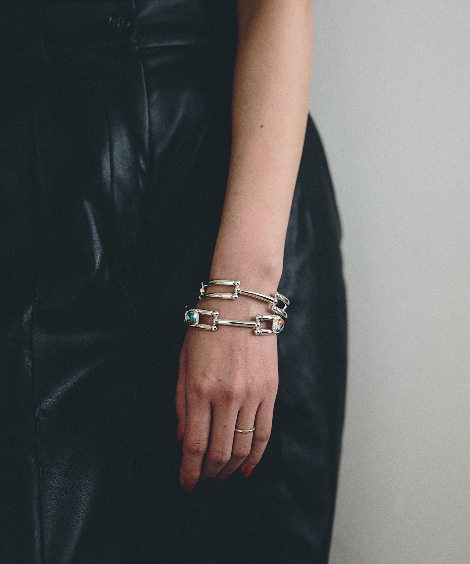 BN-093 Breastplate Bangle WAKAN SILVER SMITH