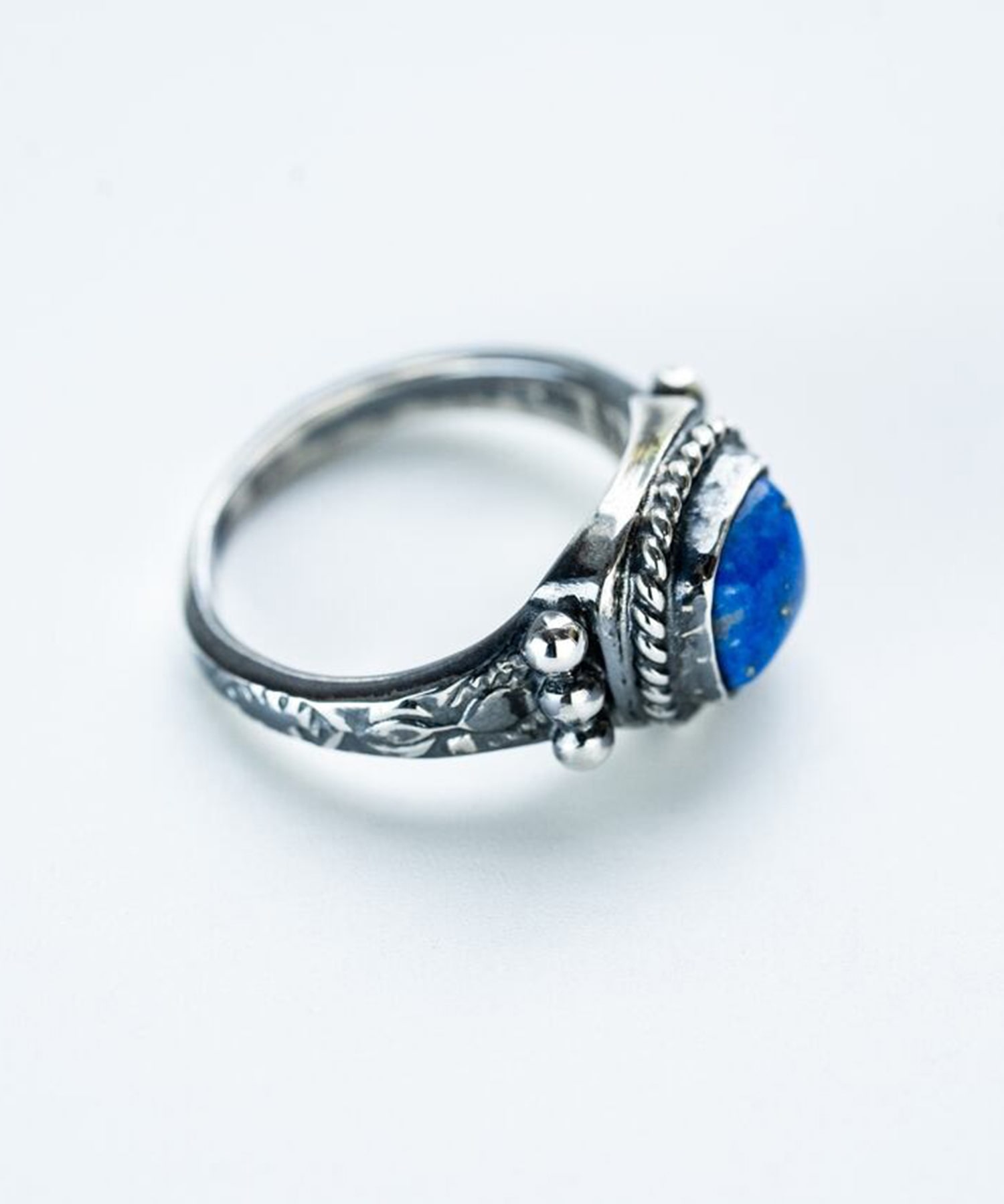 R-099 Native square signet ring (lapis lazuli) WAKAN SILVER SMITH