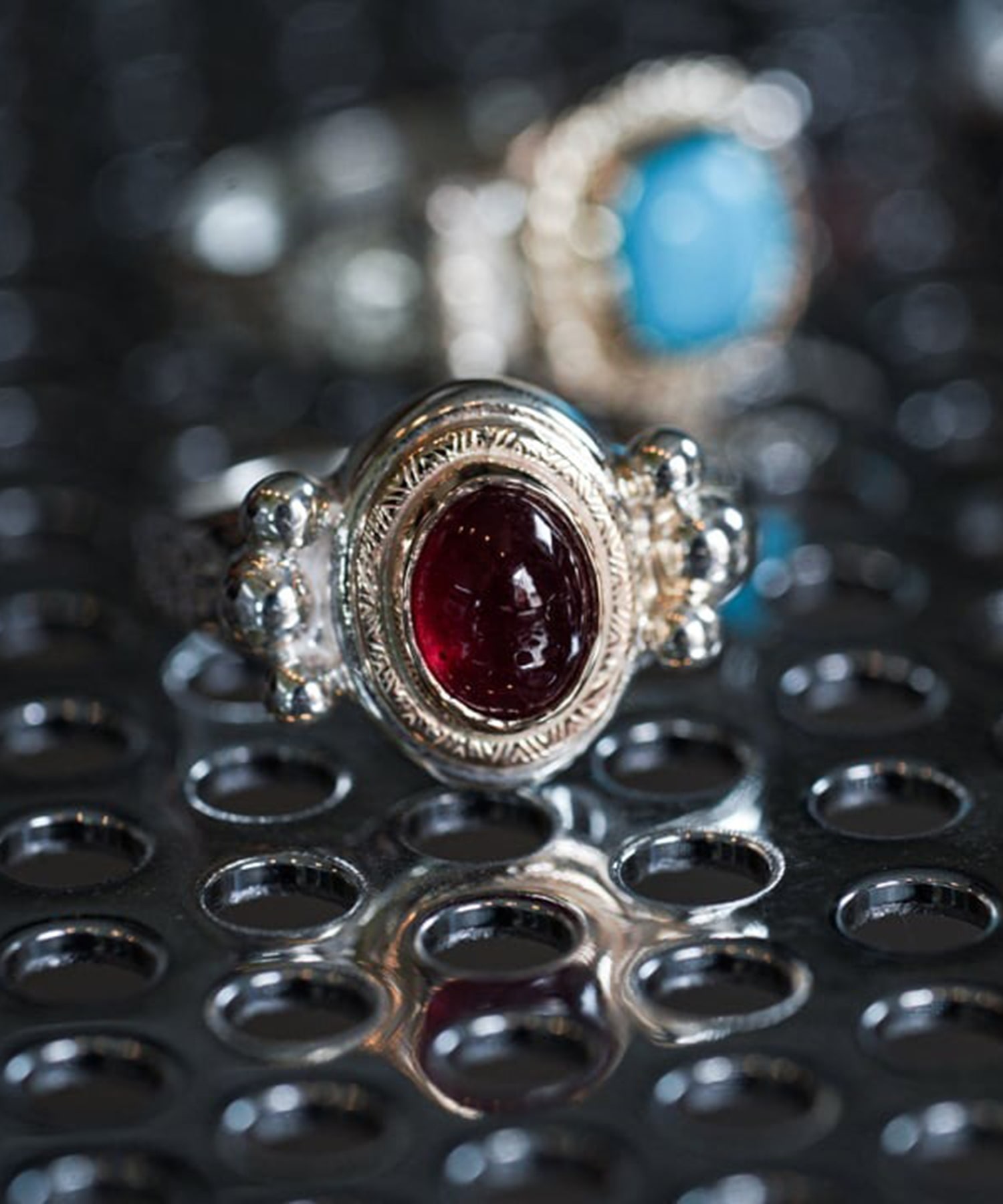 R-097 K10 Circle Native Oval Signet Ring (Ruby) WAKAN SILVER SMITH