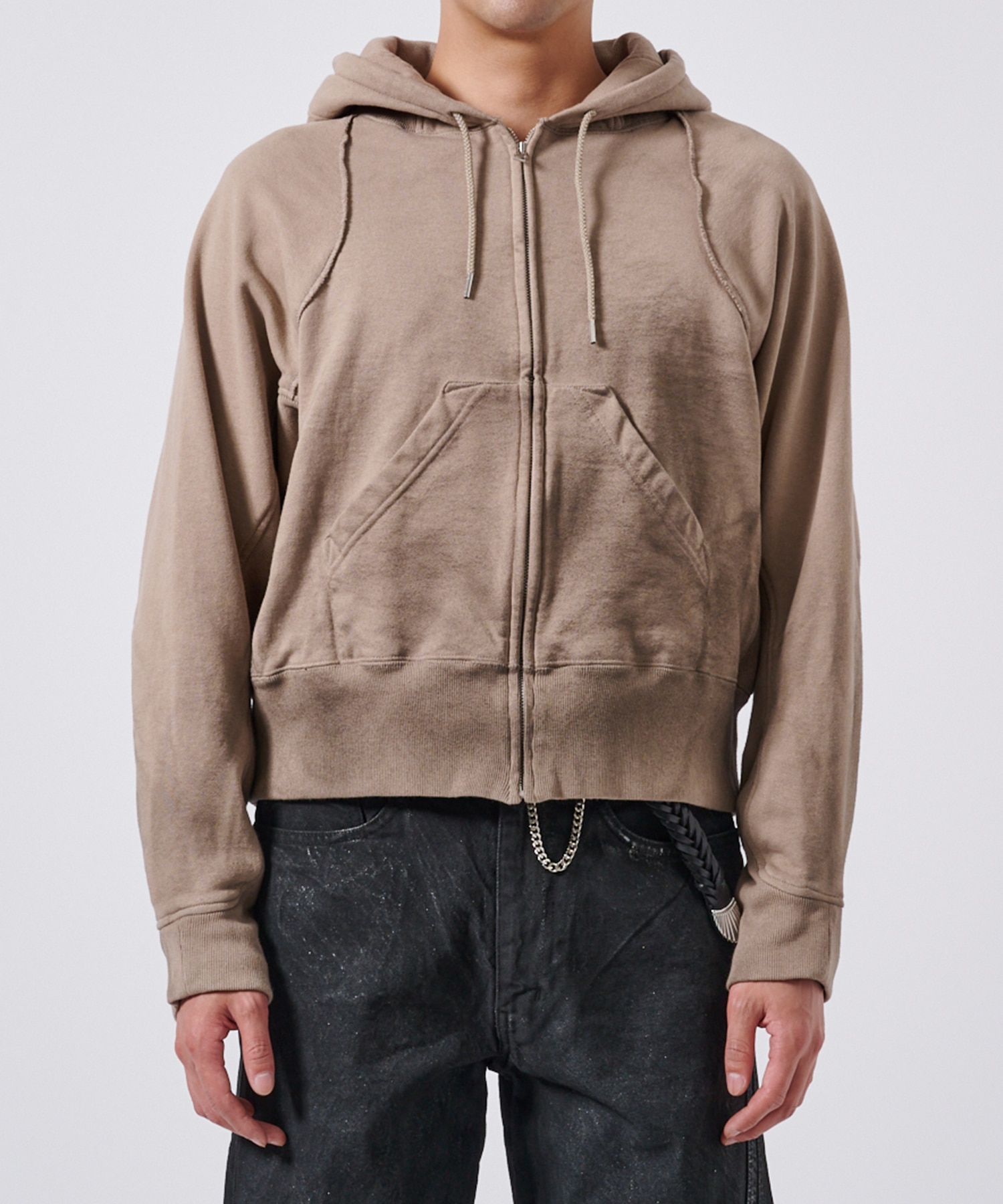 〈別注〉PANELLED ZIP UP HOODIE NVRFRGT