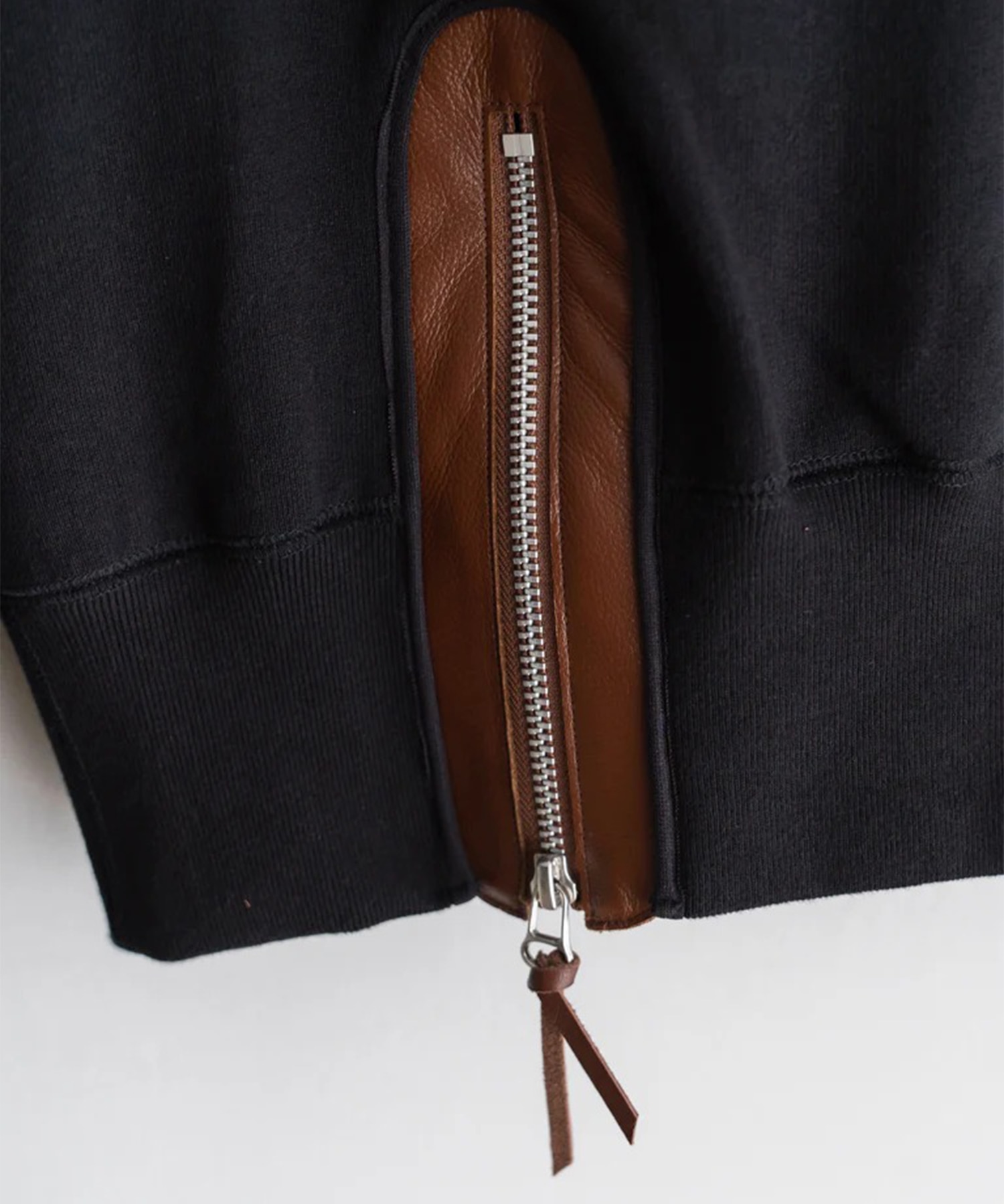 Leather-Trimmed Sweatshirt KHOKI