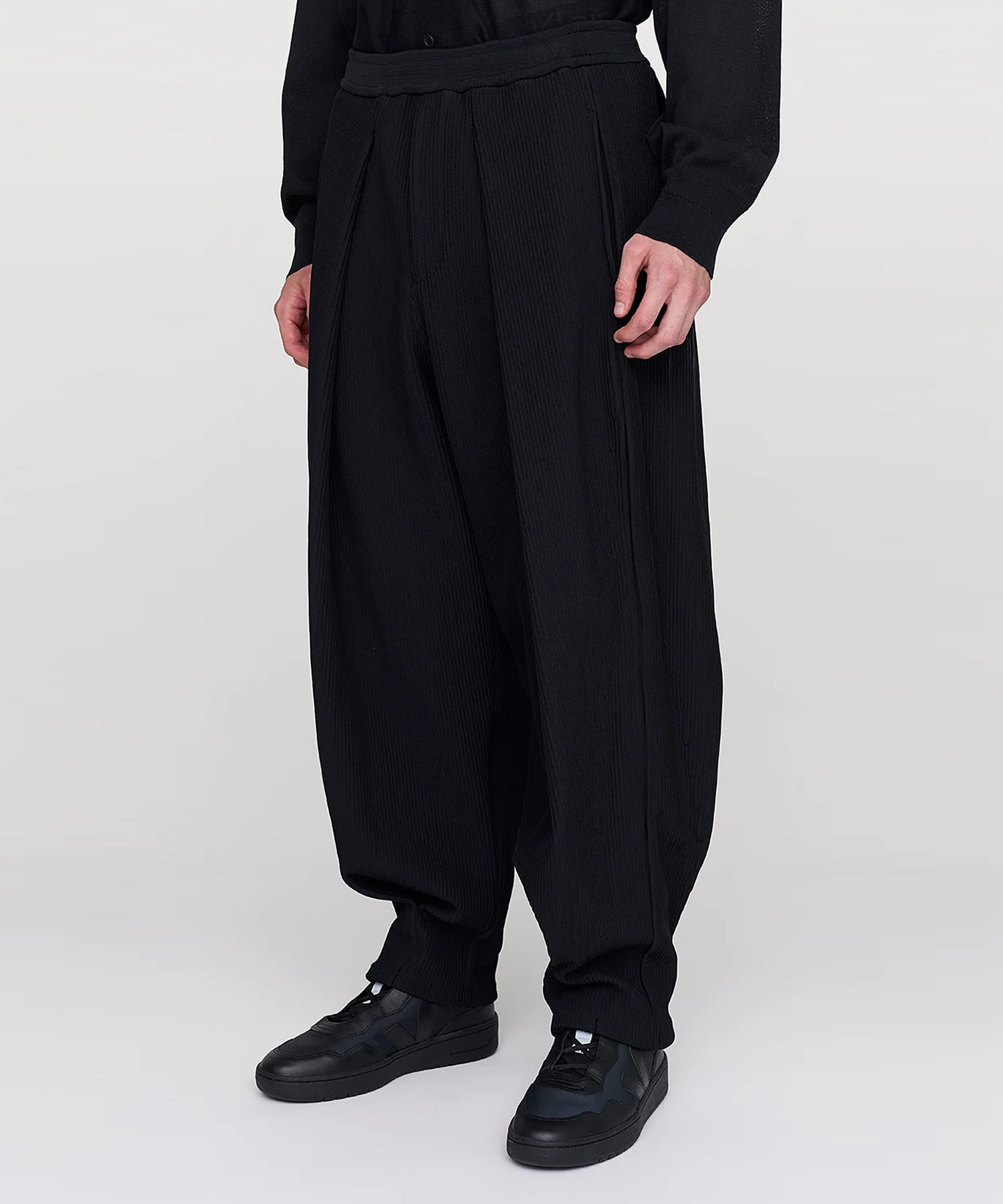 SOFT HYPHA TUCKED PANTS CFCL