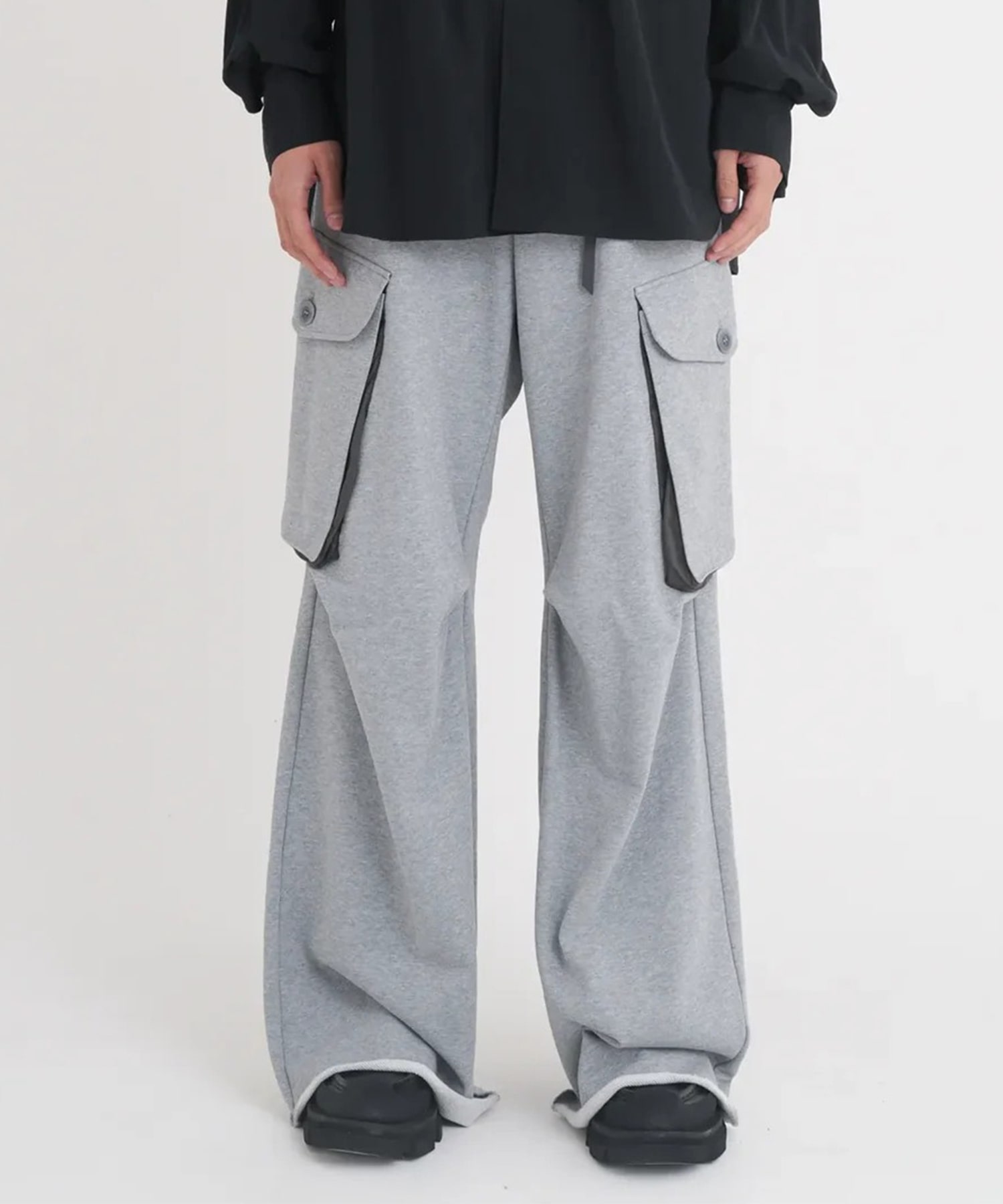 OVER CARGO SWEAT PANTS TAMME