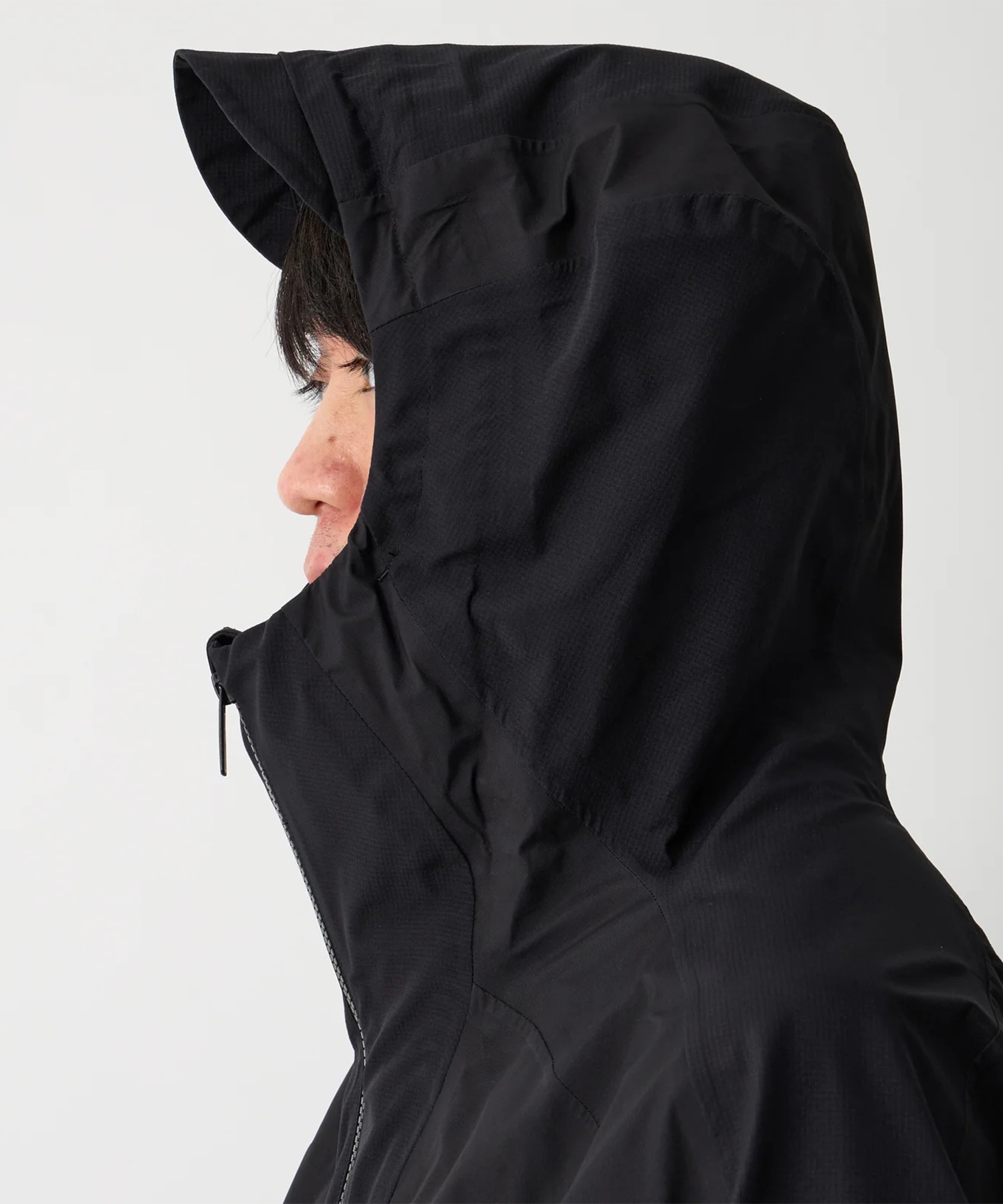 GORE-TEX HOODED COAT White Mountaineering