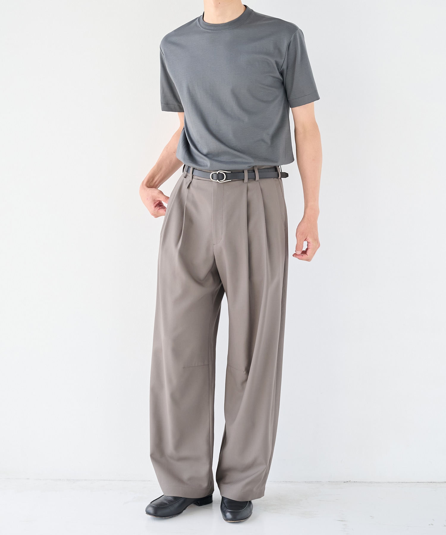 2Tuck Curve Slacks STUDIOUS