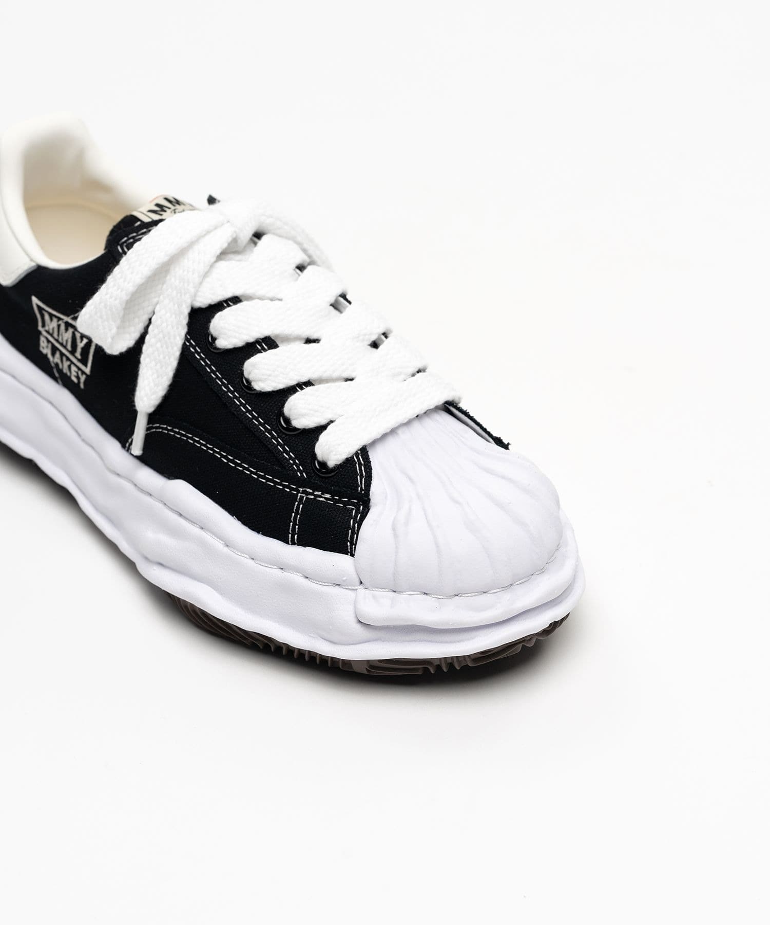 BLAKEY/ original sole canvas Low-Top sneaker Maison MIHARA YASUHIRO