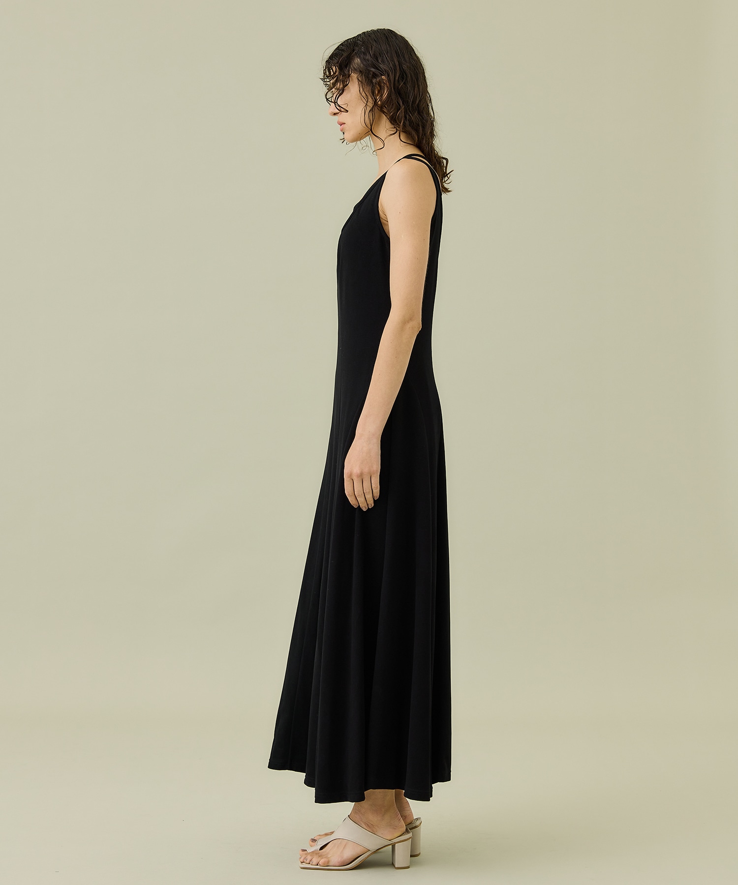 別注LAYERED STRAP DRESS｜STUDIOUS