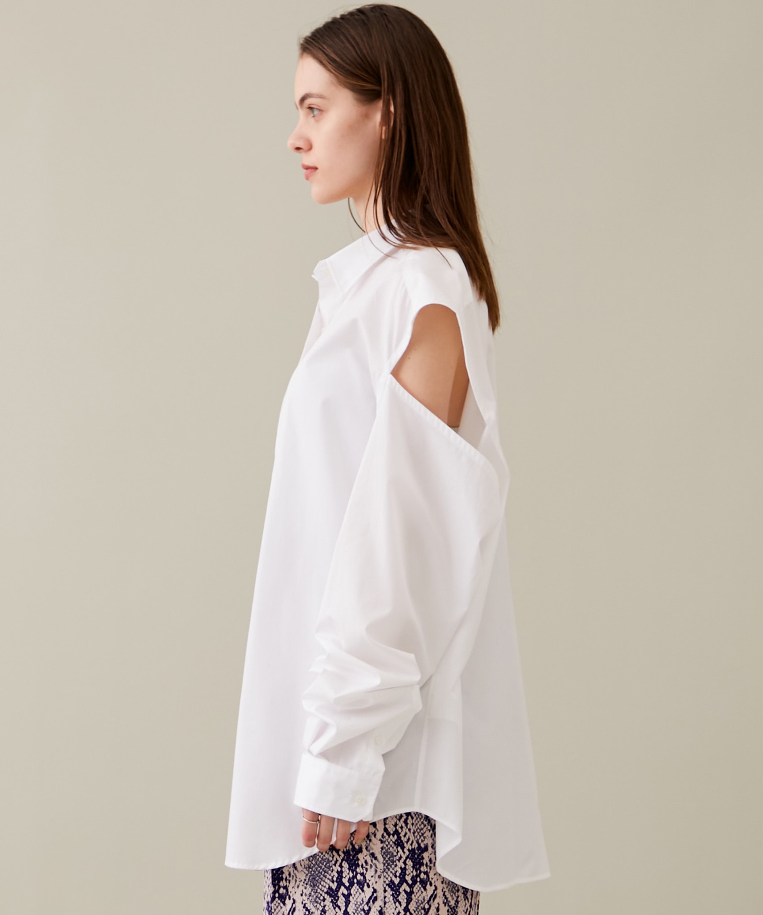 BROADCLOTH HANGING SLEEVE SHIRT(S WHITE): JOHN LAWRENCE SULLIVAN