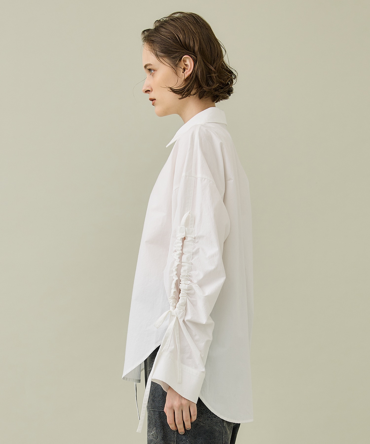 Gathered Hole Sleeve Shirt(2 WHITE): UJOH: WOMENS｜ STUDIOUS