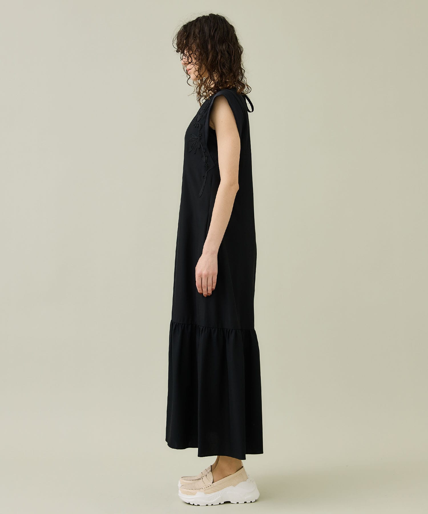 CORD EMB. DRESS(1 BLACK): LOKITHO: WOMENS｜ STUDIOUS ONLINE公式