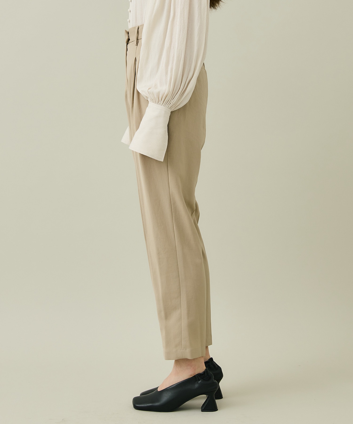 slit tapered PA(1 BEIGE): FUMIE=TANAKA: WOMENS｜ STUDIOUS ONLINE