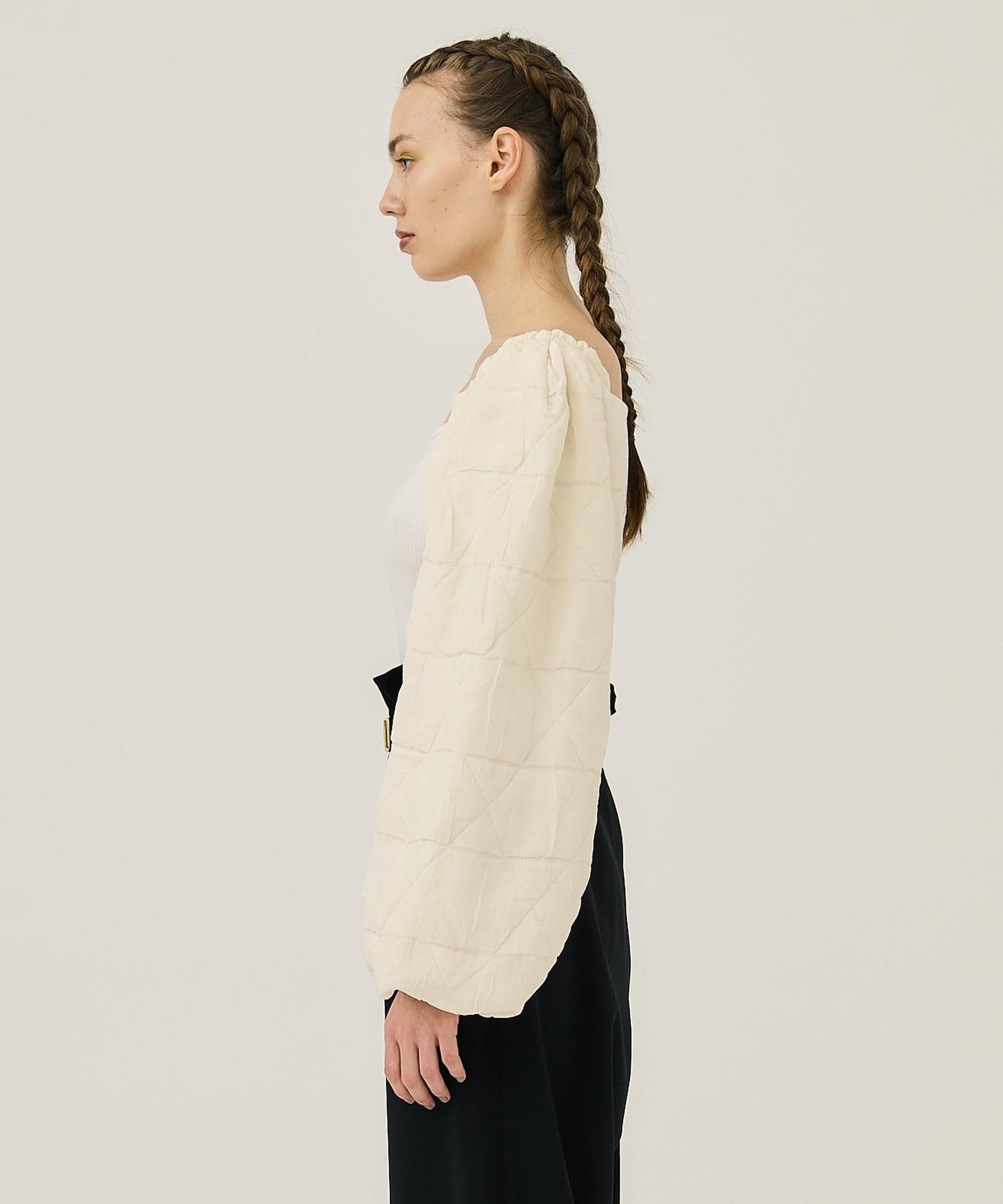 CONFLICTING POWER SLEEVE BLOUSE(FREE WHITE): THINGS THAT MATTER