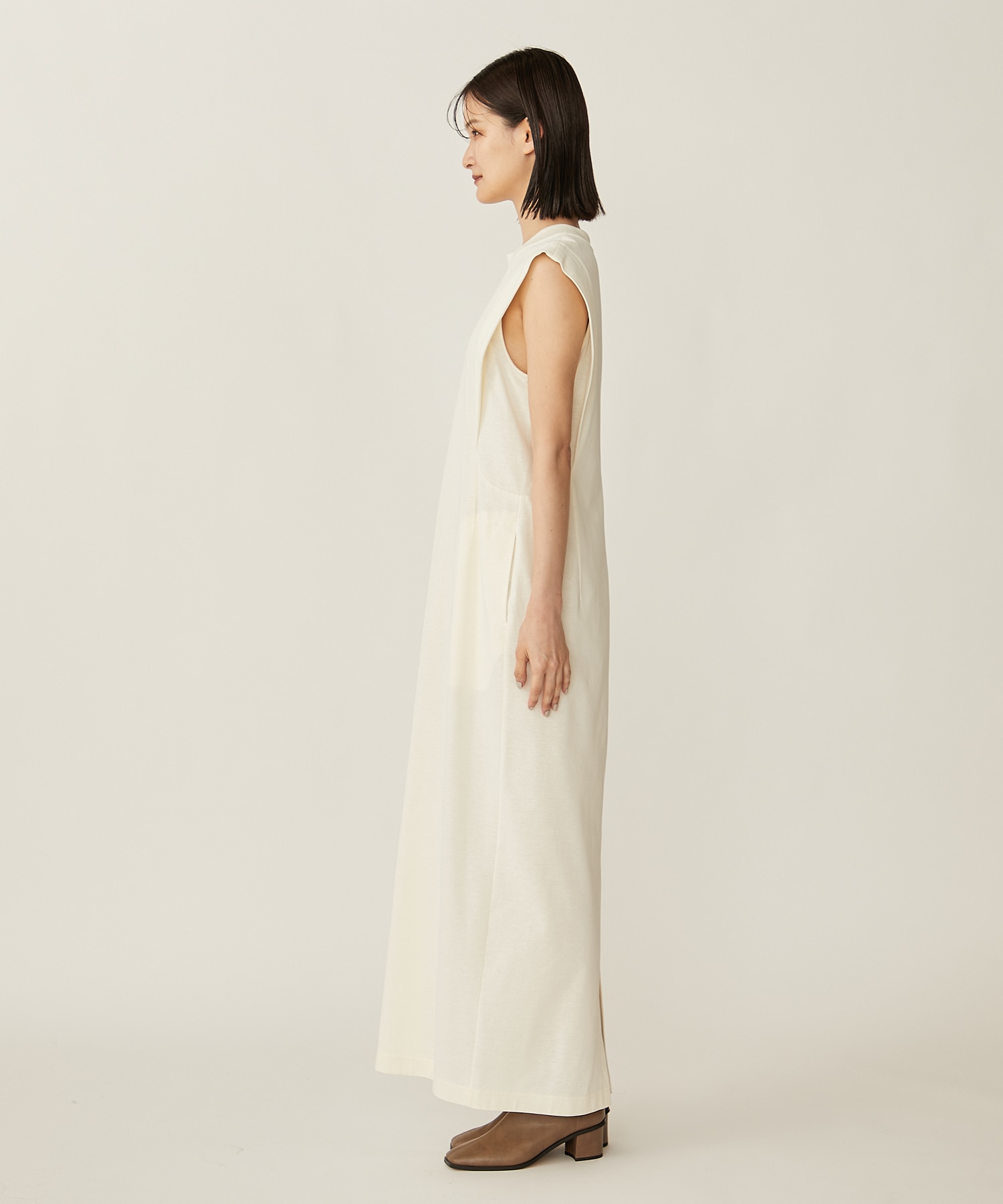 mame kurogouchi / Linen Sleeveless