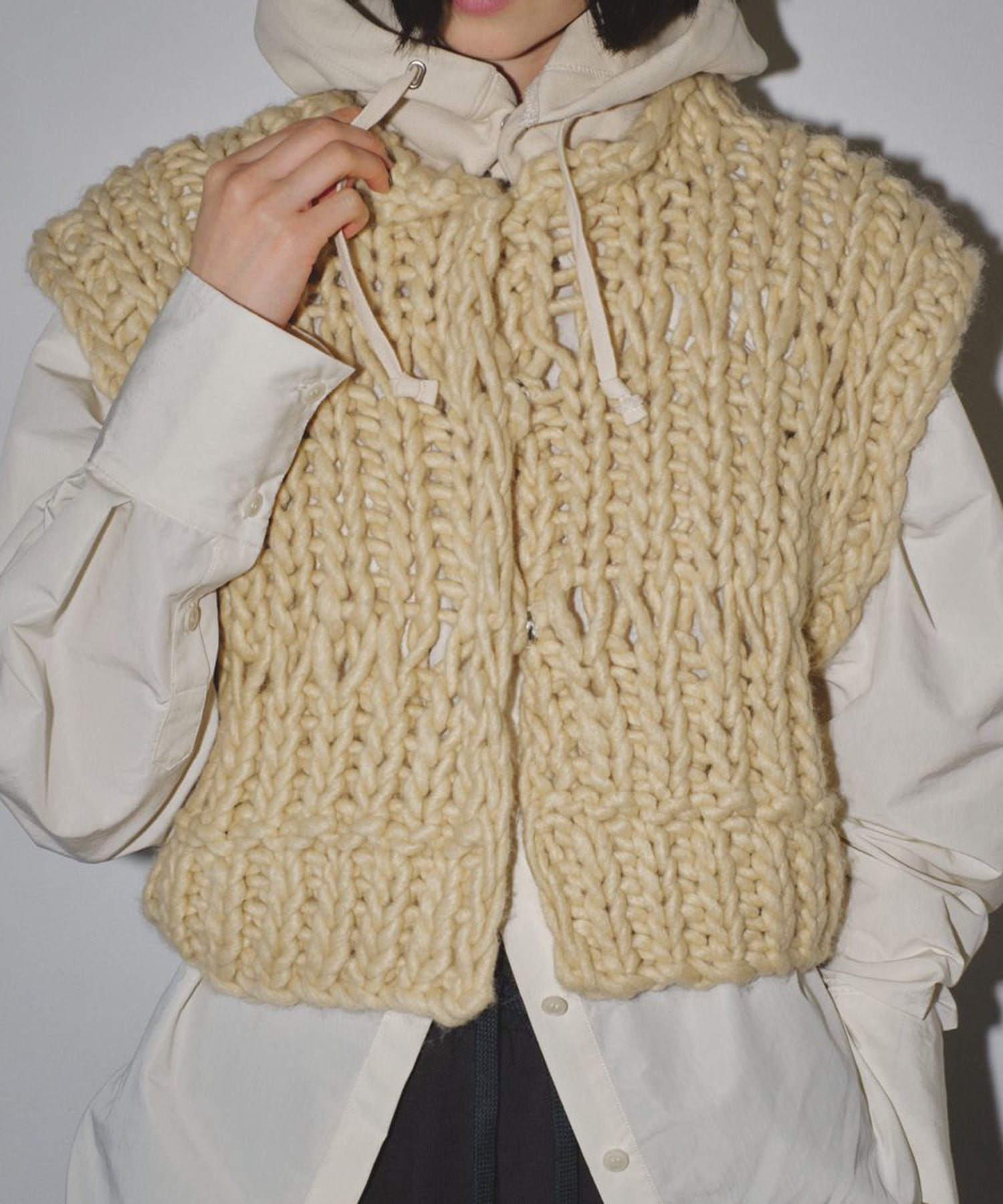 【TODAYFUL 】Chunky Hand Knitvest エクリュトップス