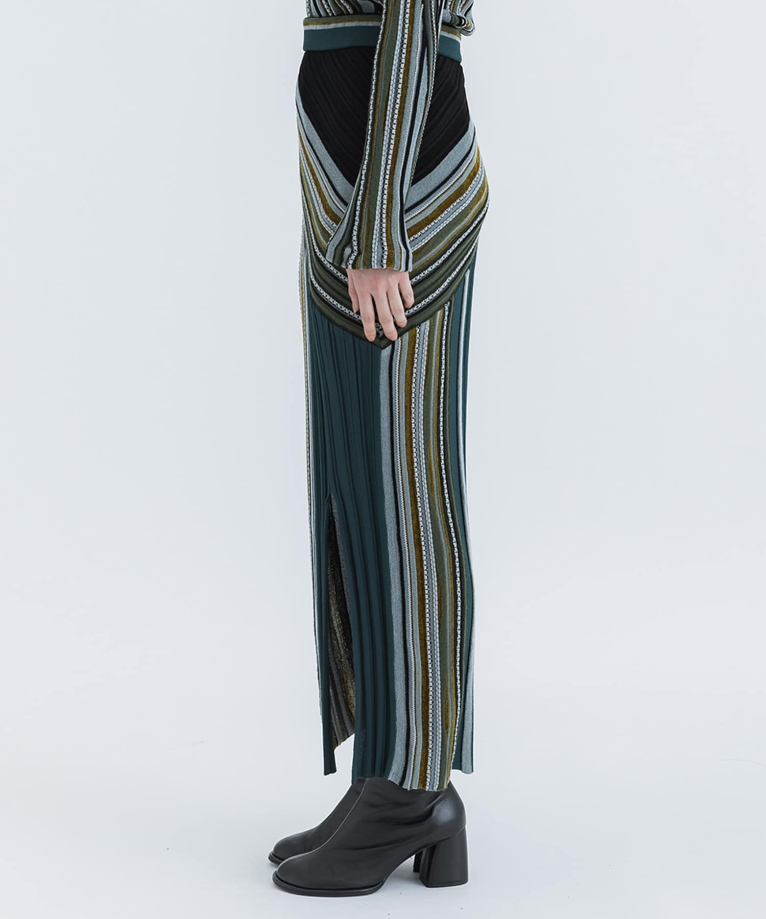Stripe Jacquard Knitted Skirt(2 KHAKI): Mame Kurogouchi: WOMENS