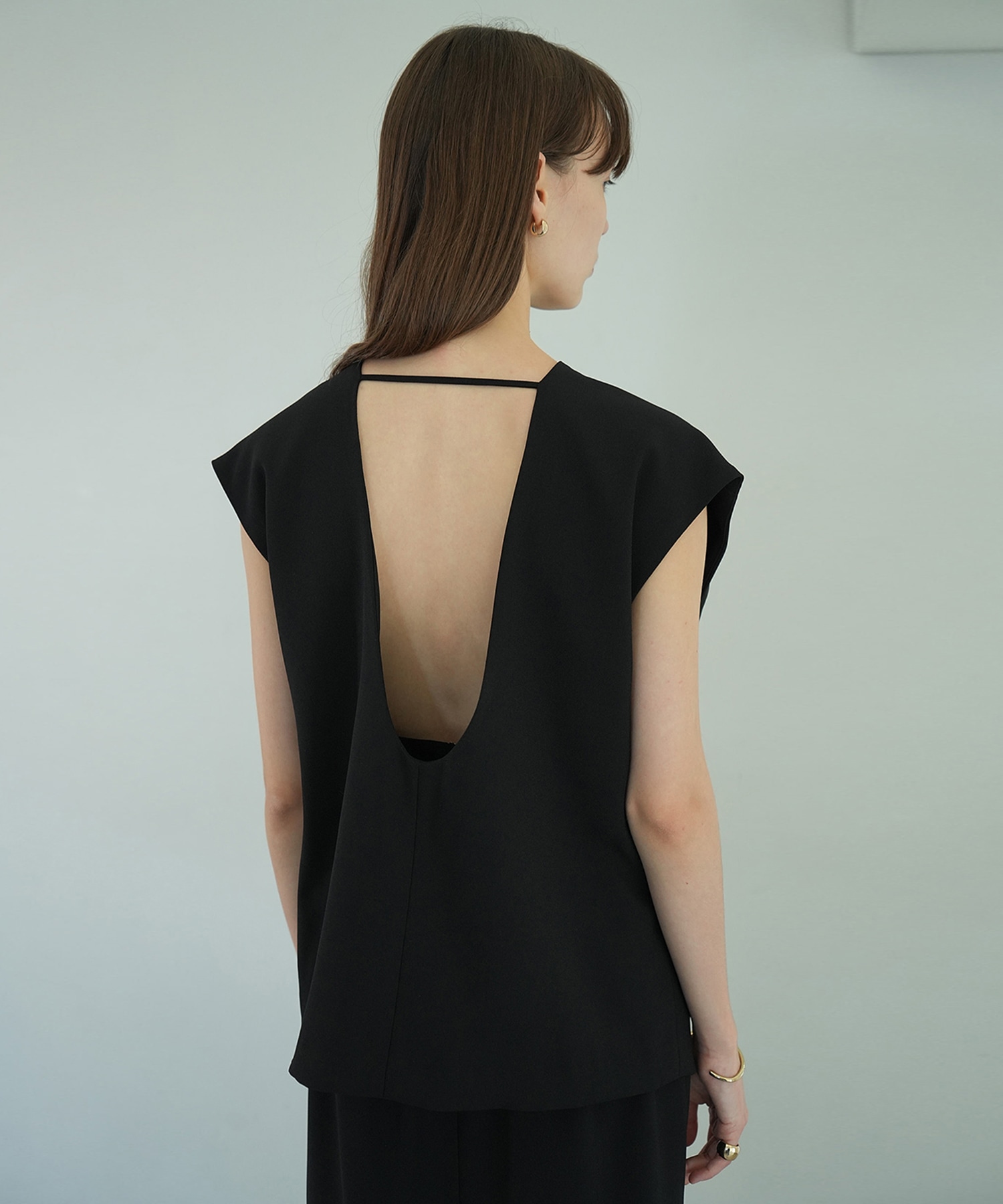 LAYERED BACK OPEN ONEPIECE CLANE