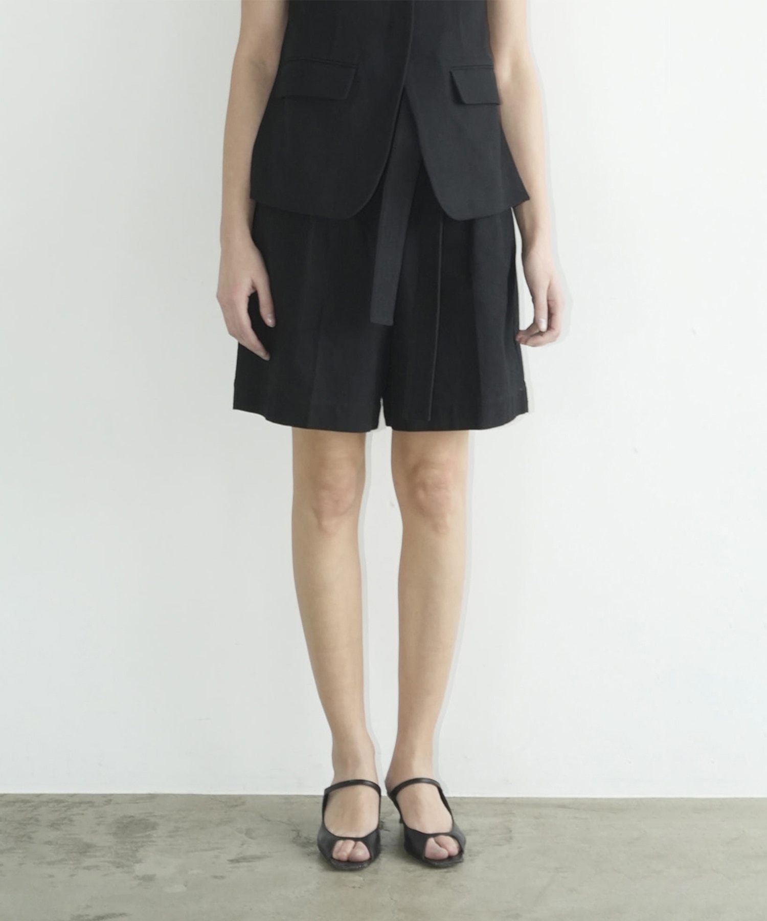 STITCH BELT HALF PANTS CLANE