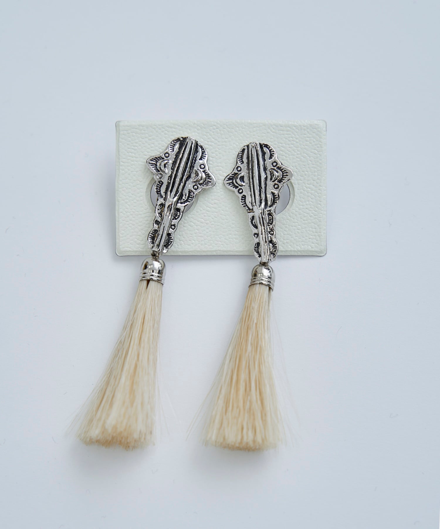 Metal fringe earrings(FREE WHITE): TOGA PULLA: WOMENS｜ STUDIOUS 