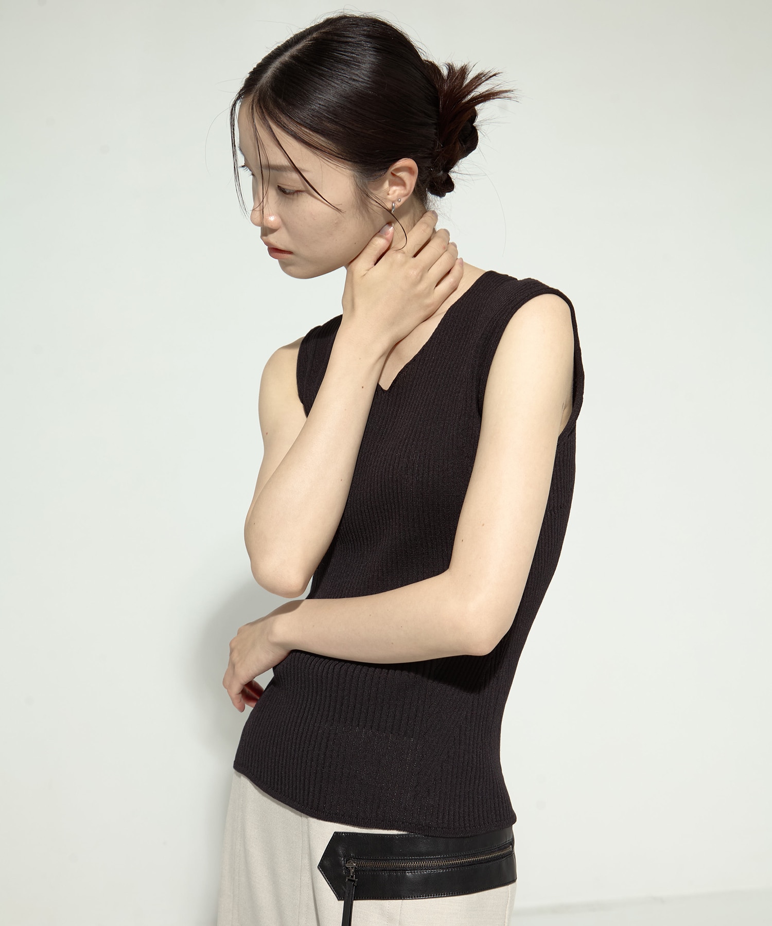V-Neck Rib Knit Top STUDIOUS