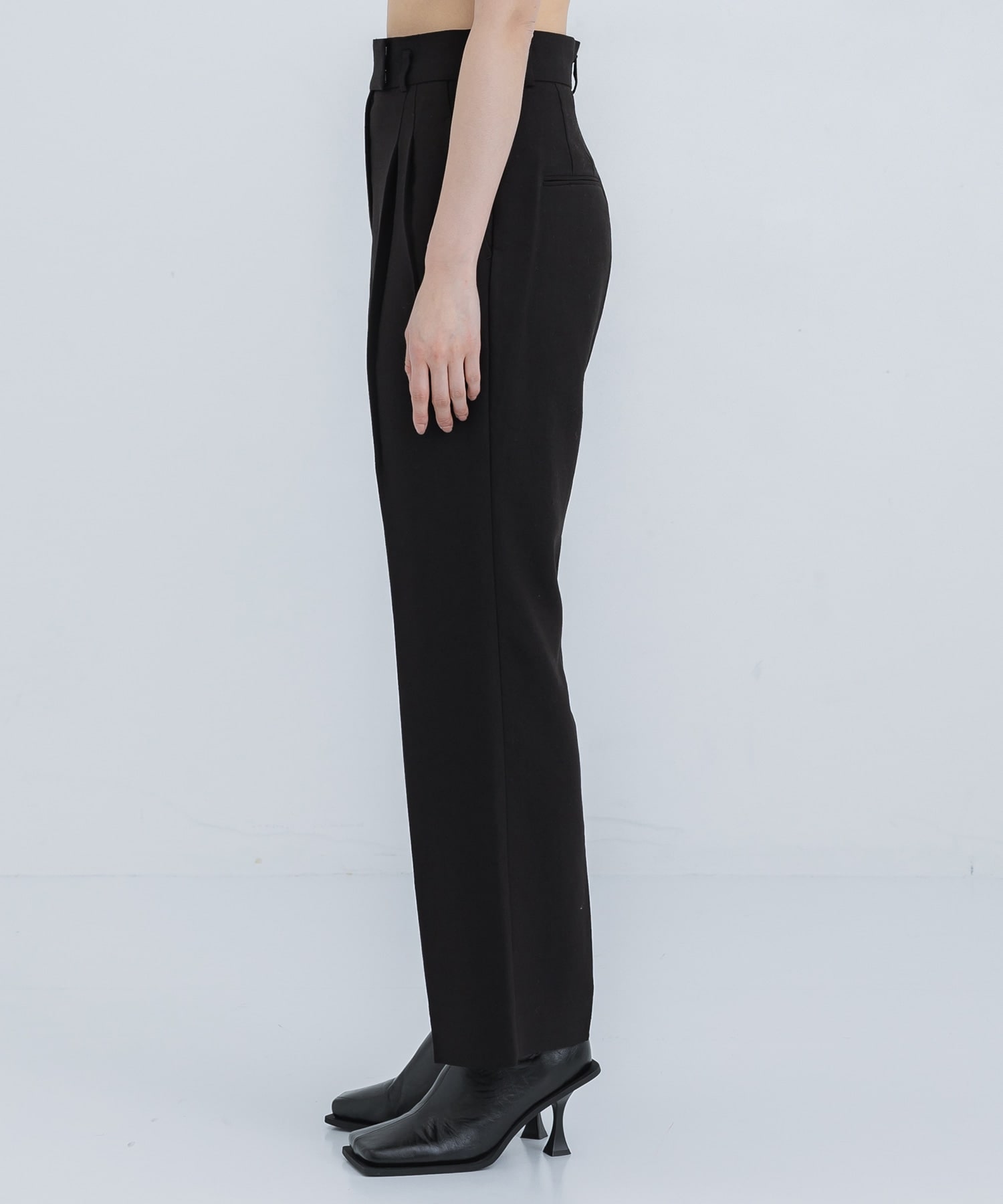 Linen Touch Triacetate Cropped Trousers(1 BLACK): Mame Kurogouchi 