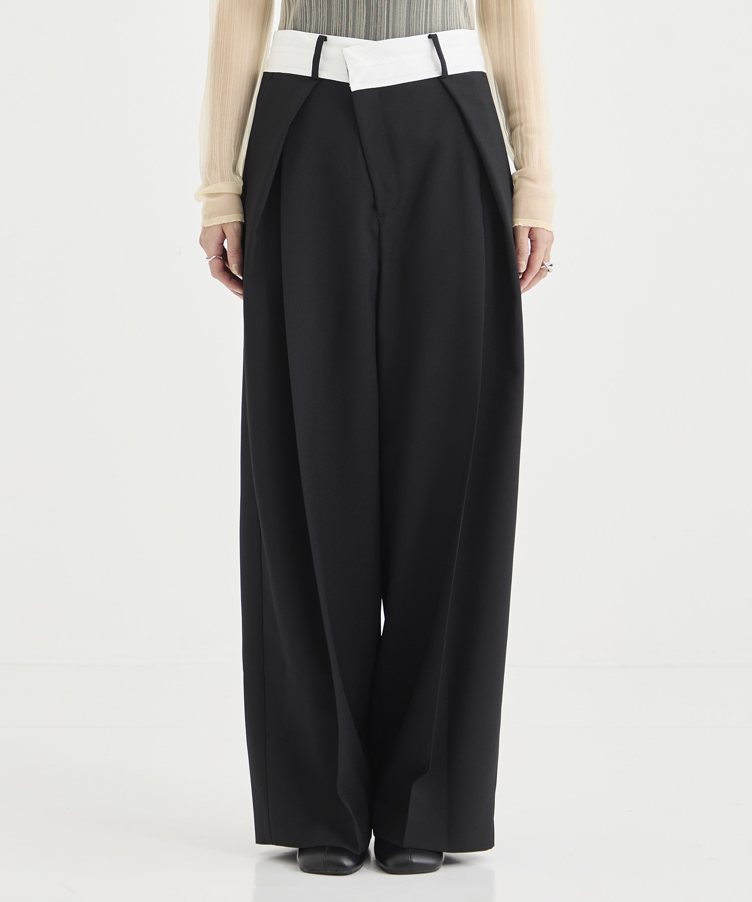 Elastic Waist Tucked Trousers STUDIOUS