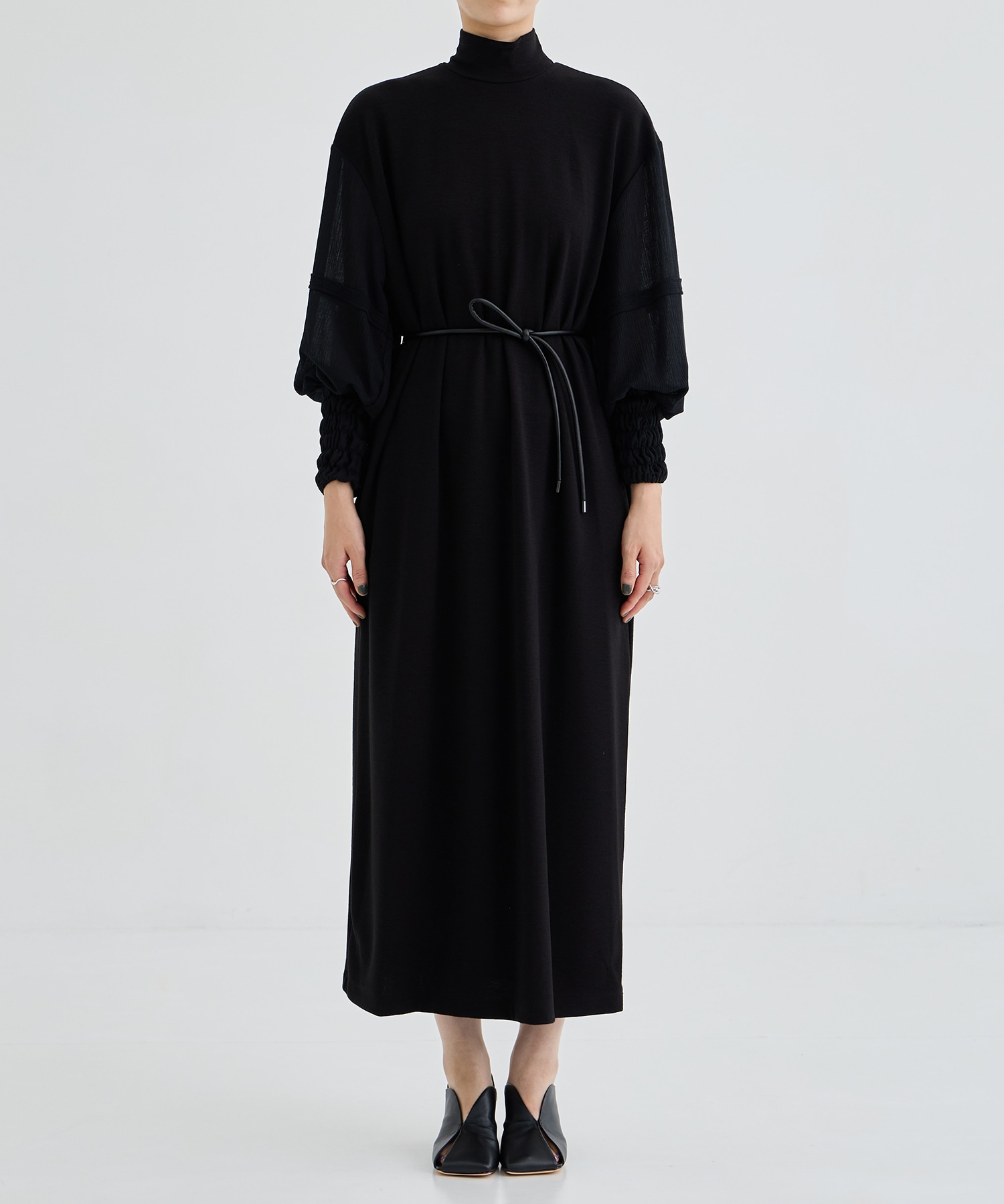 Rebekka TP sleeve dress BK AKIRANAKA