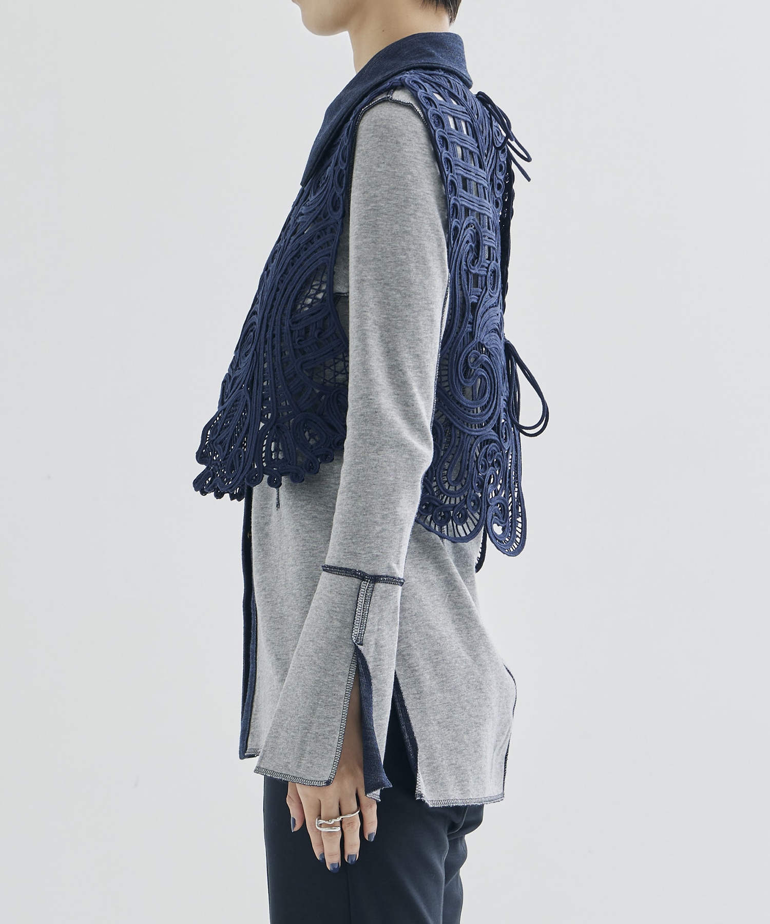 Cord Embroidery Vest Mame Kurogouchi