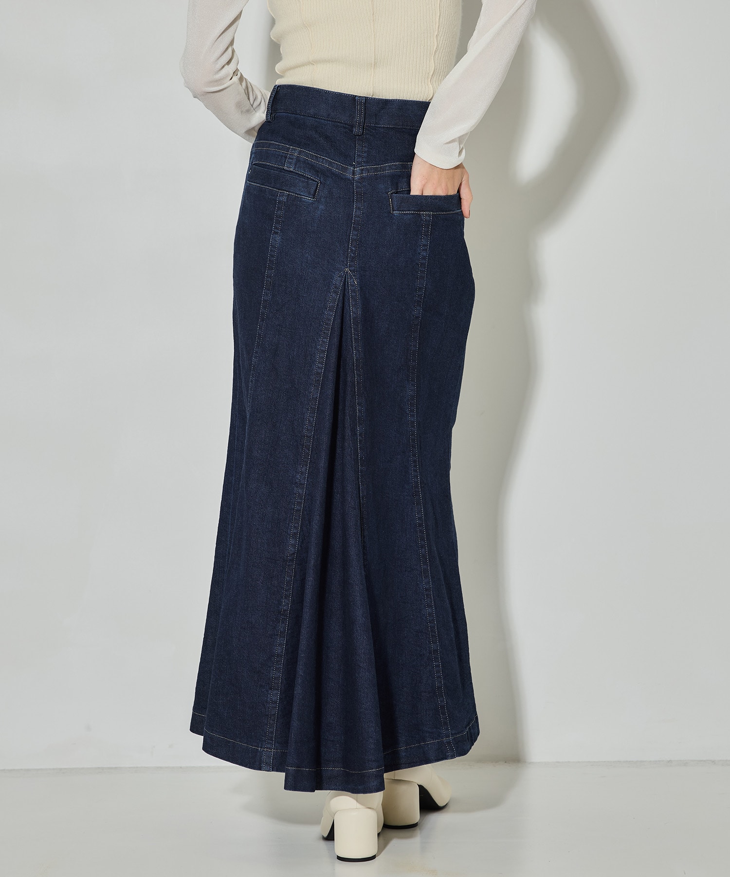 Back Flare Denim SK STUDIOUS