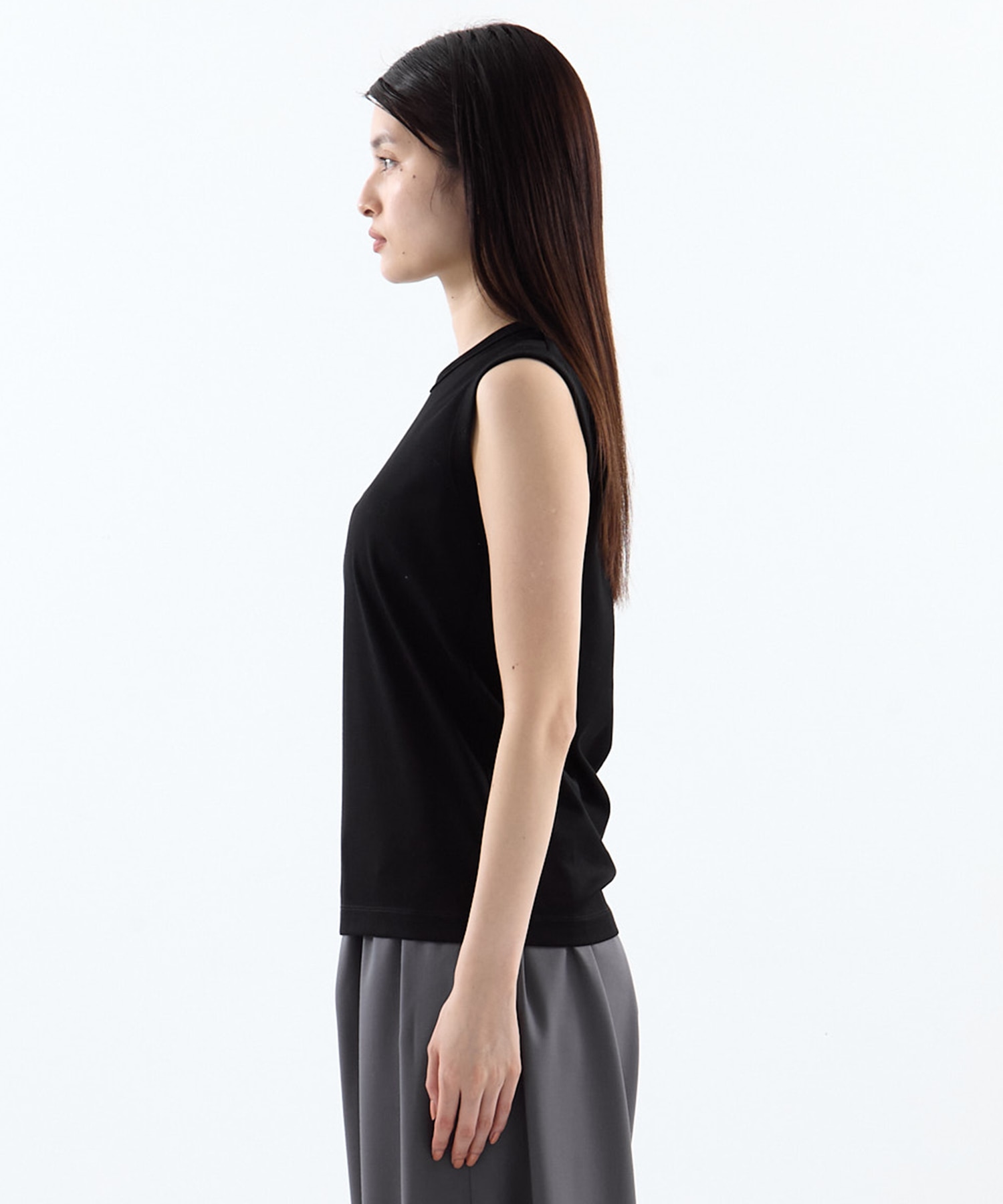REFINA SLEEVELESS T-SHIRT CINOH