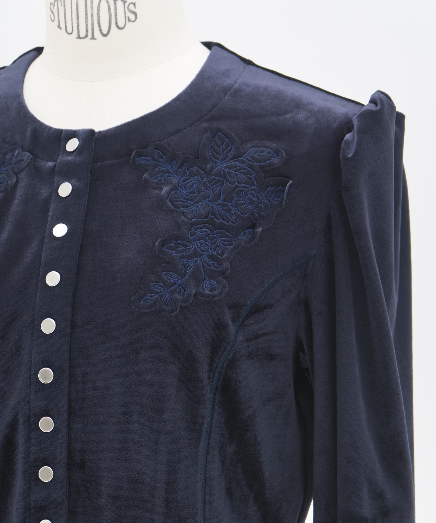 ROSE-EMBROIDERED VELOUR CARDIGAN FETICO