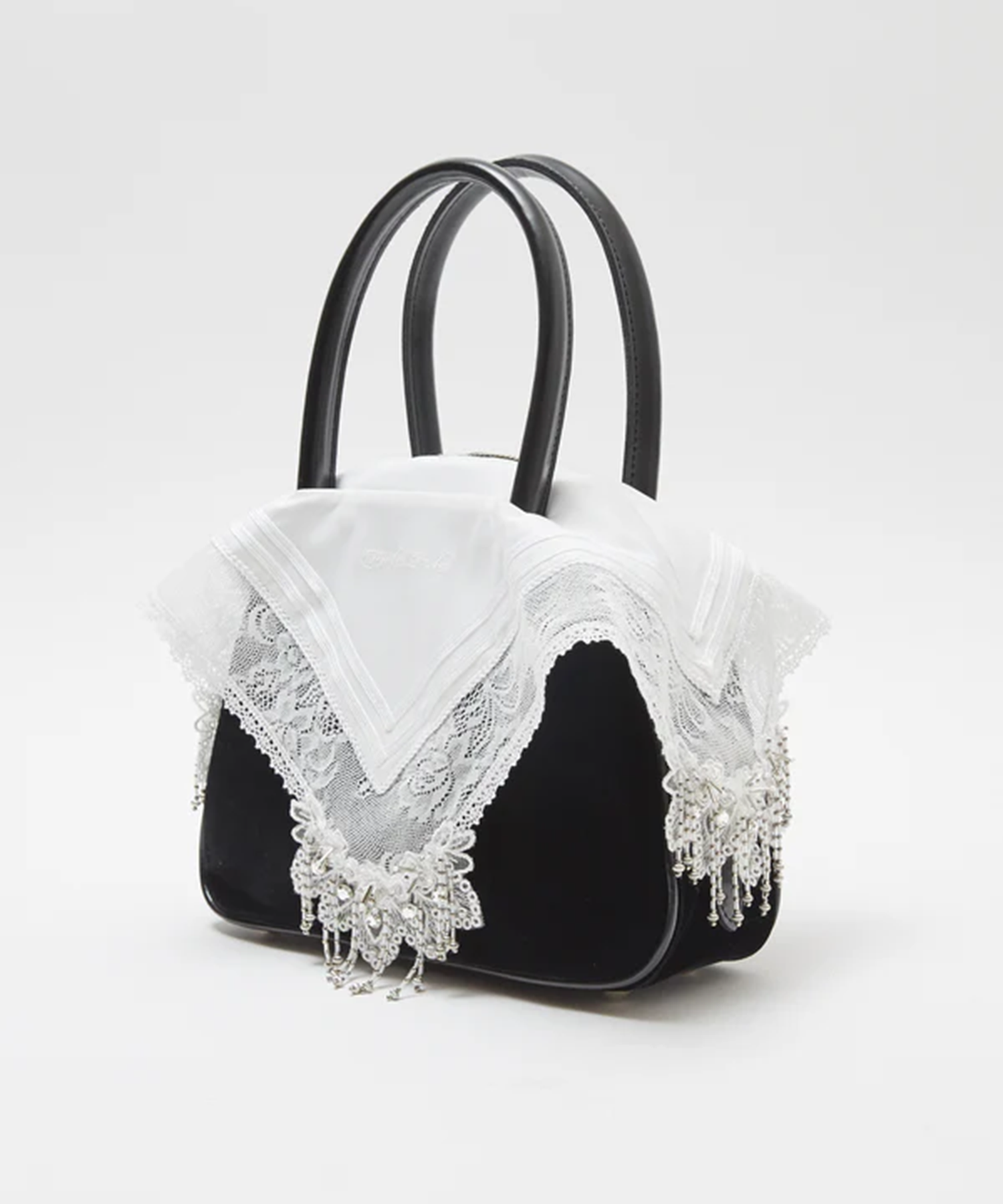 White handkerchief handbag tanakadaisuke