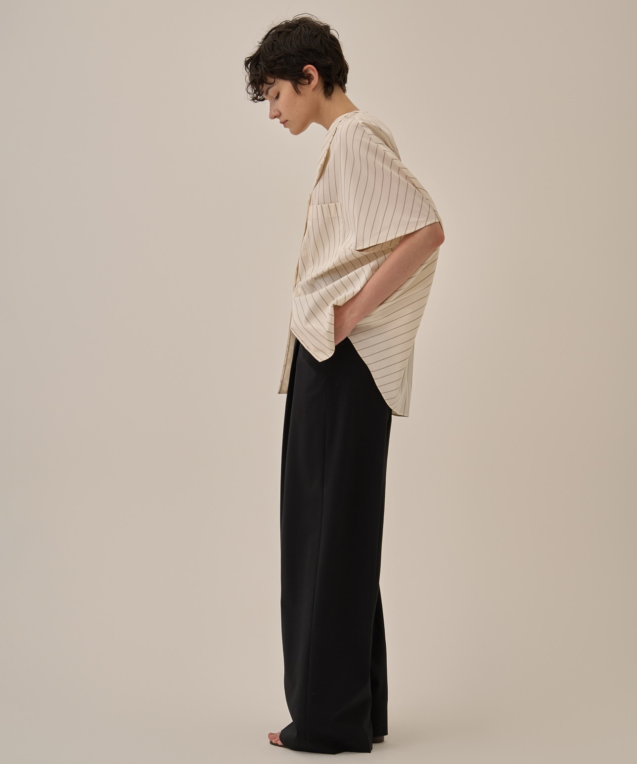 Aura Stripe shirt AKIRANAKA