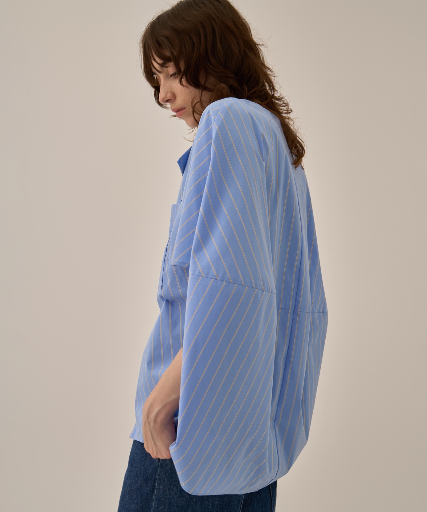 Aura Stripe shirt AKIRANAKA