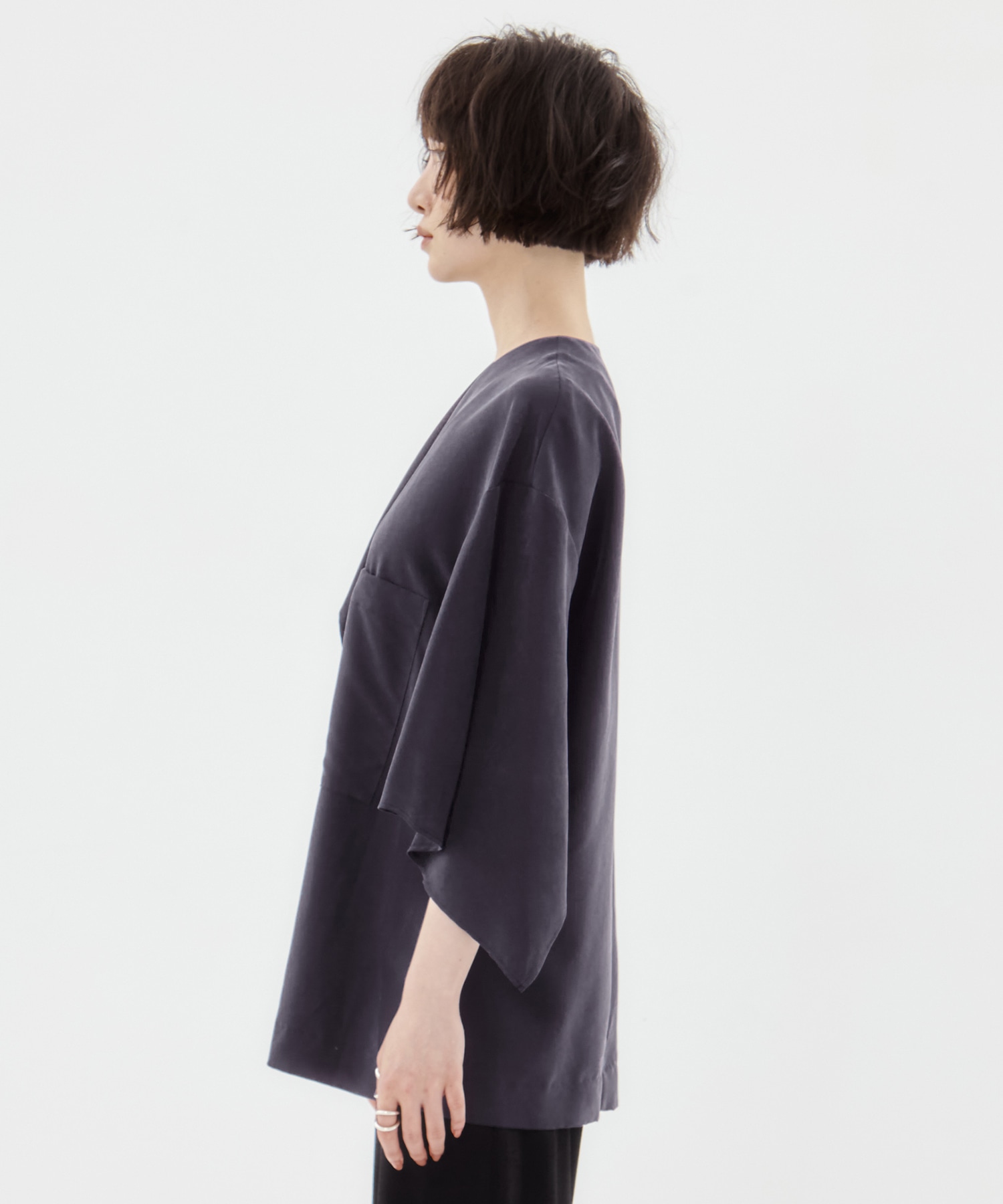 Liese panel sleeve shirt NV AKIRANAKA