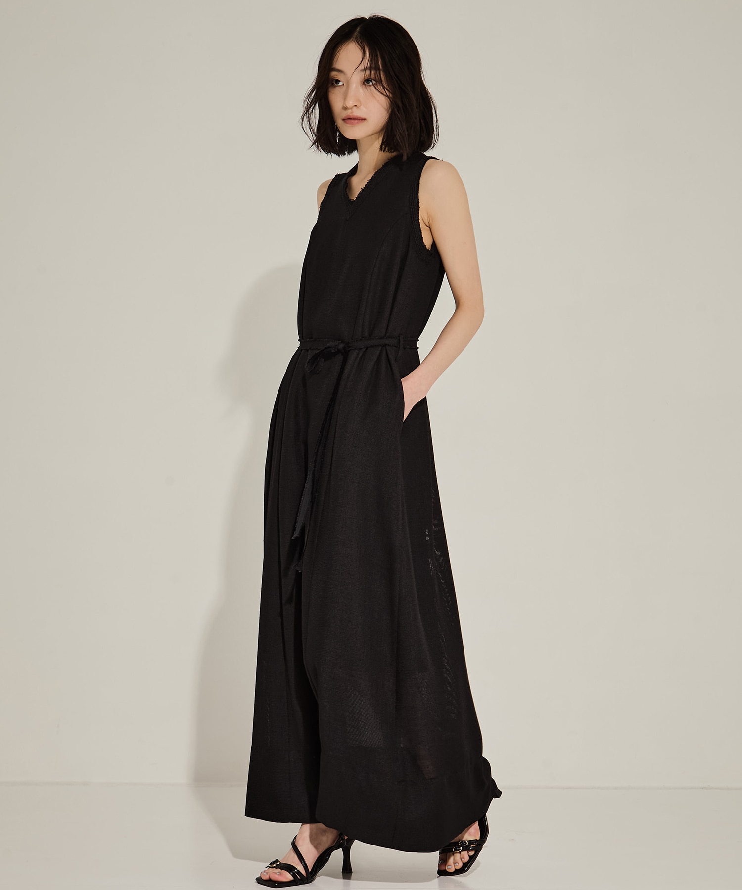 V Neck Sleeveless Mesh Dress STUDIOUS